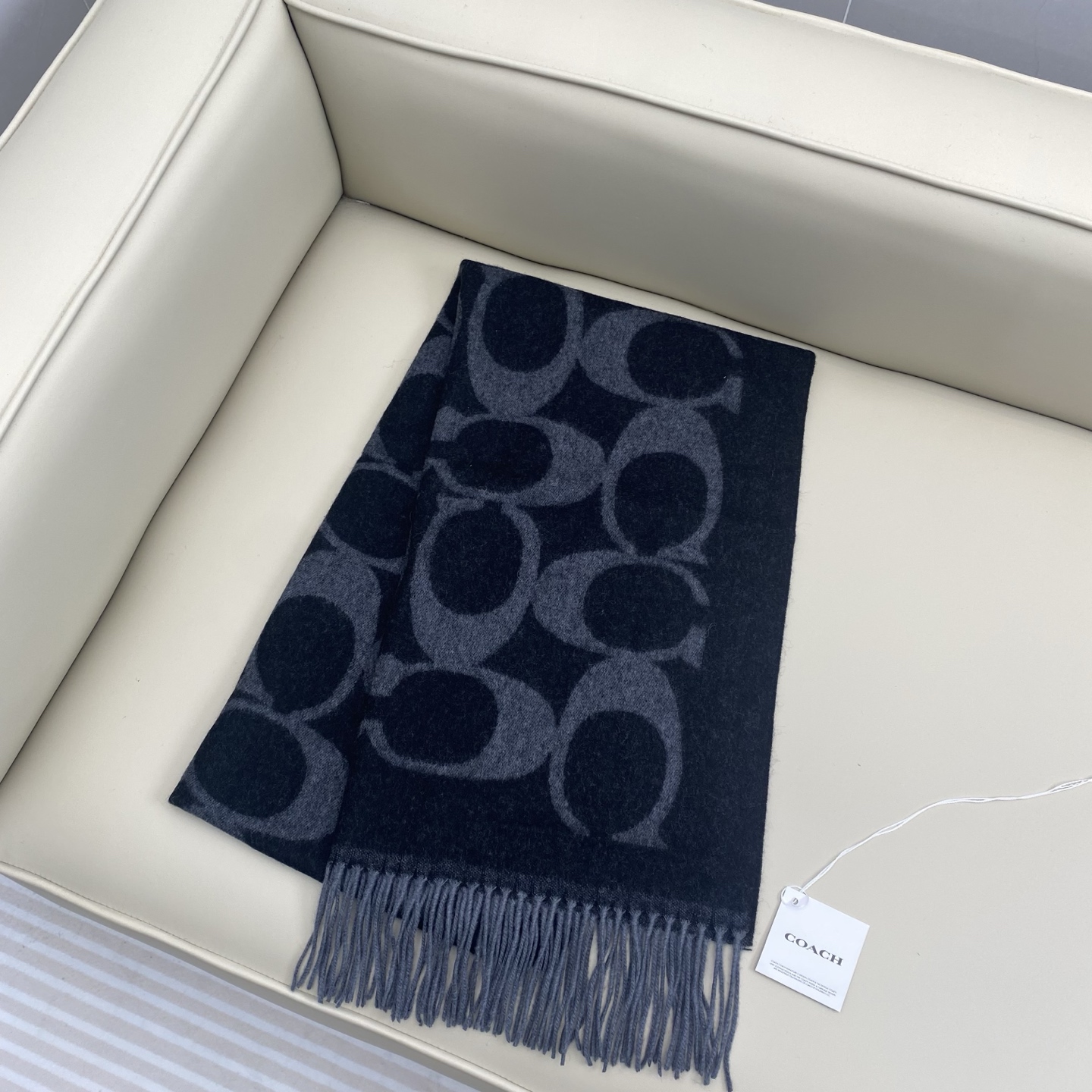 【COCAH · 蔻驰新款大C字母】专柜都在抢货的节奏❗️【高端原版尾单全套辅料齐全】Coach经典C字