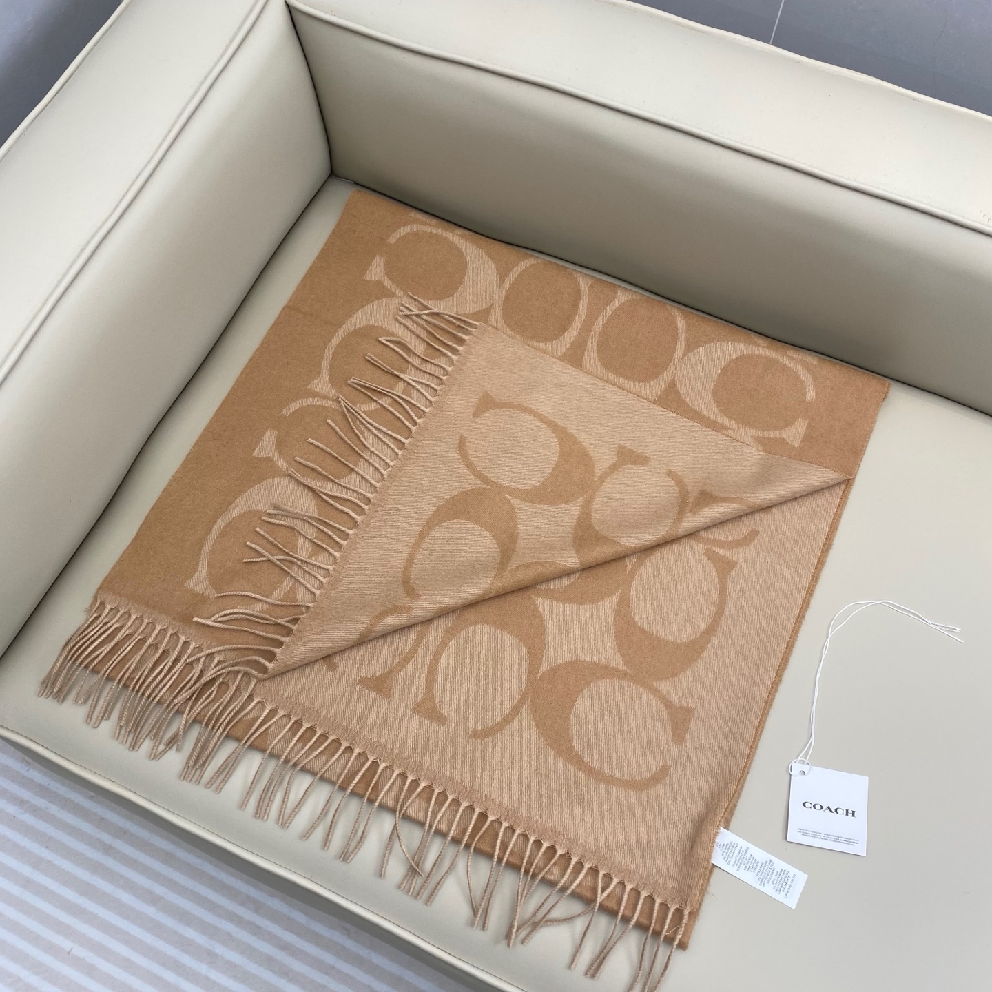 【COCAH · 蔻驰新款大C字母】专柜都在抢货的节奏❗️【高端原版尾单全套辅料齐全】Coach经典C字