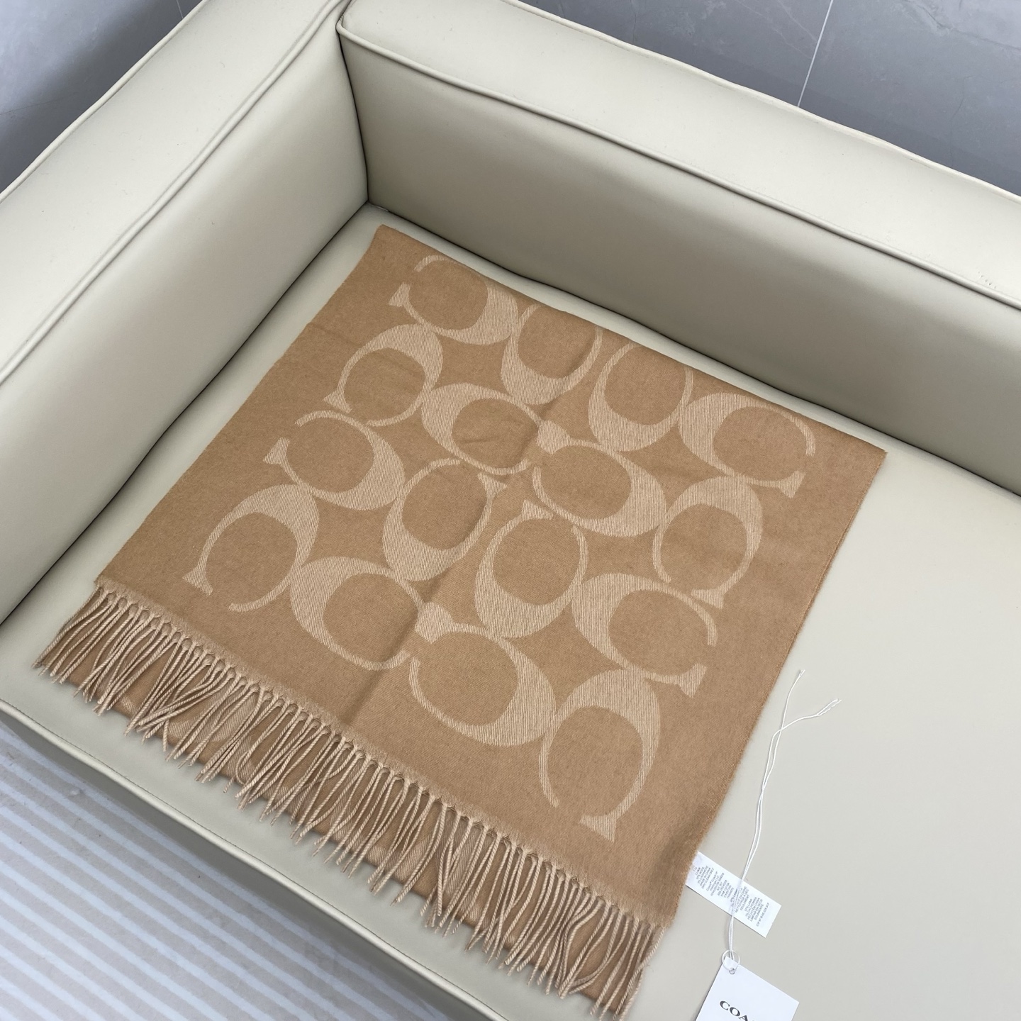 【COCAH · 蔻驰新款大C字母】专柜都在抢货的节奏❗️【高端原版尾单全套辅料齐全】Coach经典C字