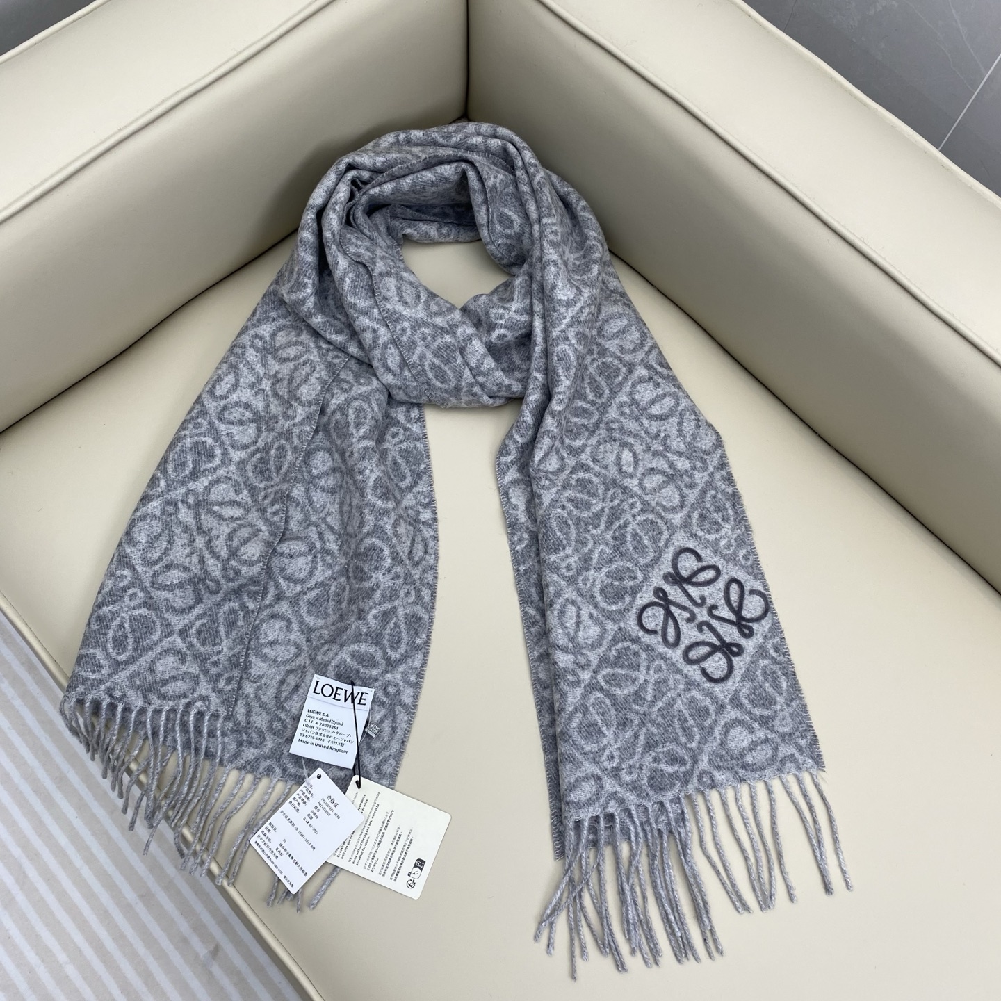 🔥🔥 火爆全网的 𝐋𝐨𝐞𝐰𝐞 ，原单品质！· - 双面Anagram 缇花图案 浅系配色，植绒logoS