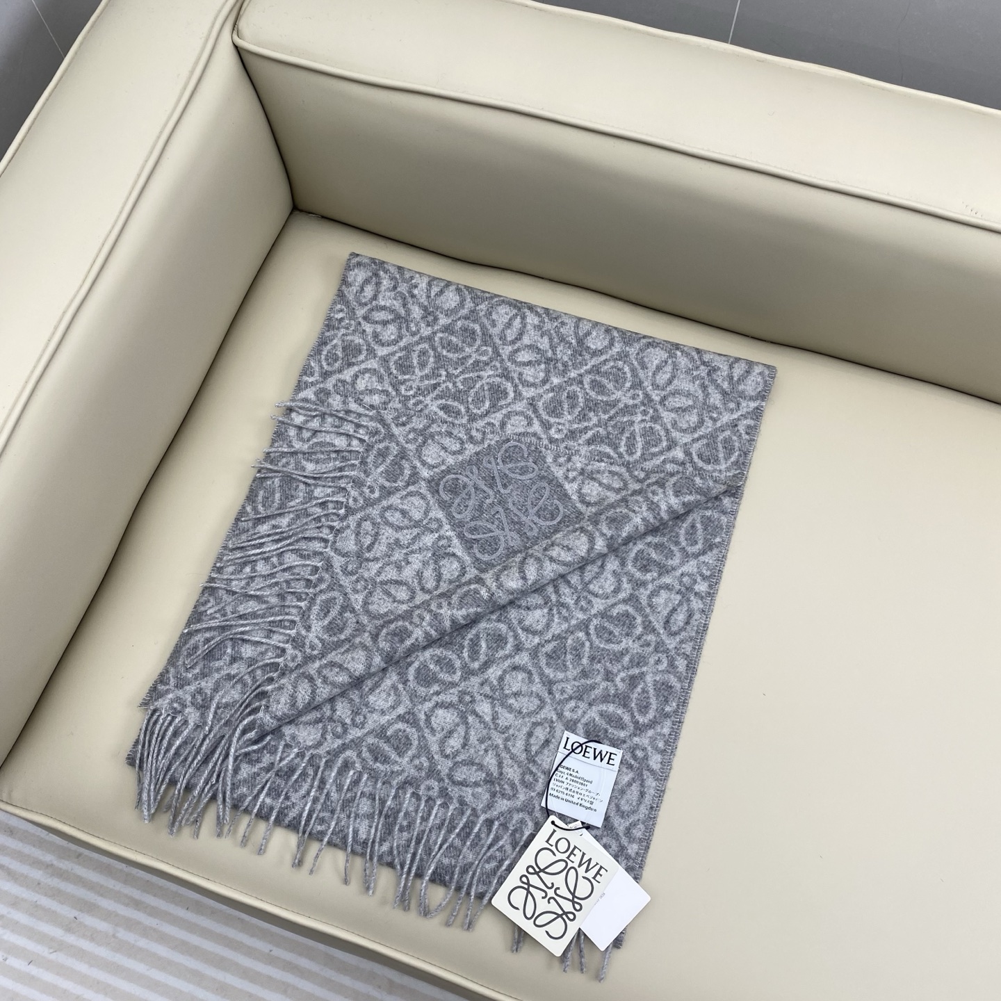 🔥🔥 火爆全网的 𝐋𝐨𝐞𝐰𝐞 ，原单品质！· - 双面Anagram 缇花图案 浅系配色，植绒logoS