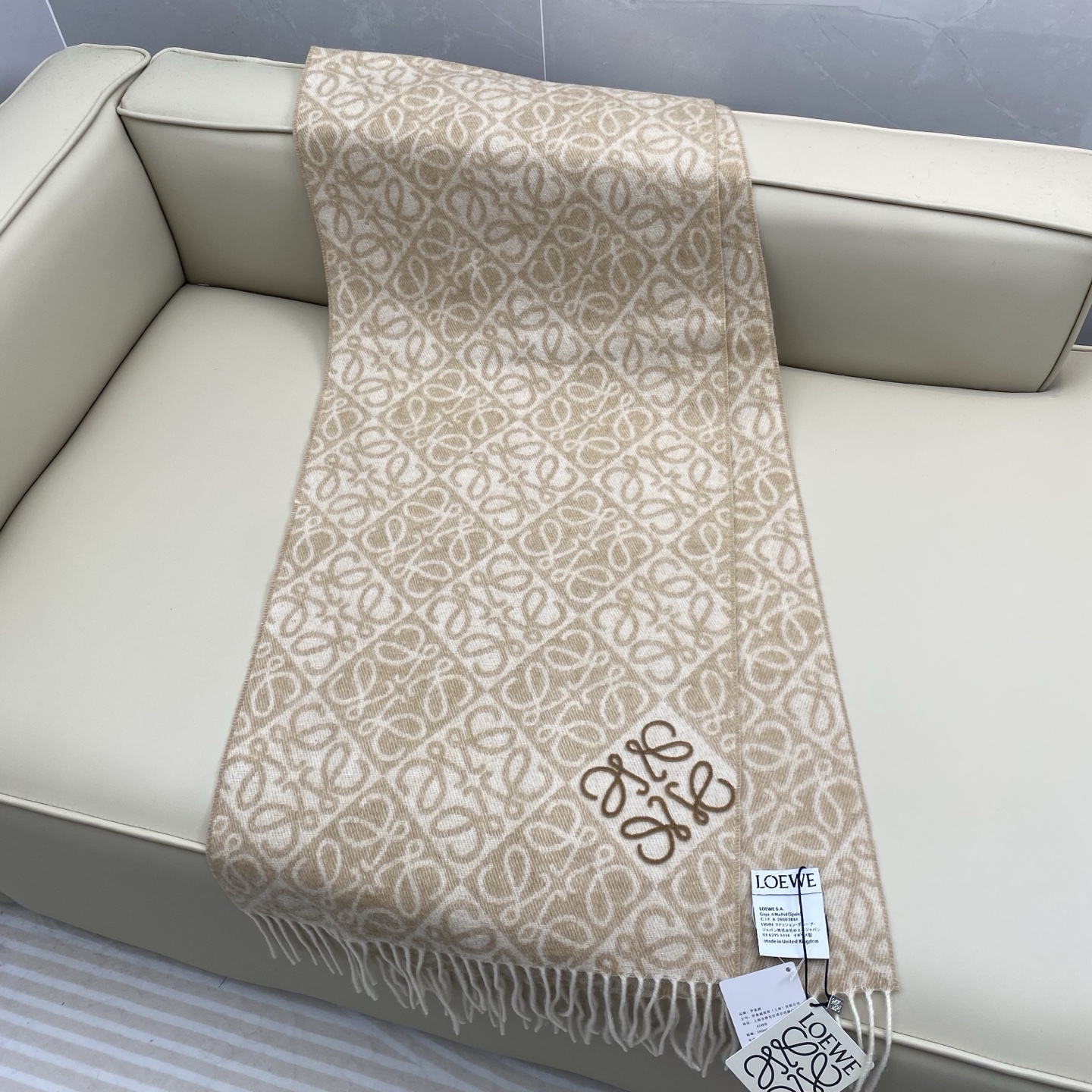 🔥🔥 火爆全网的 𝐋𝐨𝐞𝐰𝐞 ，原单品质！· - 双面Anagram 缇花图案 浅系配色，植绒logoS