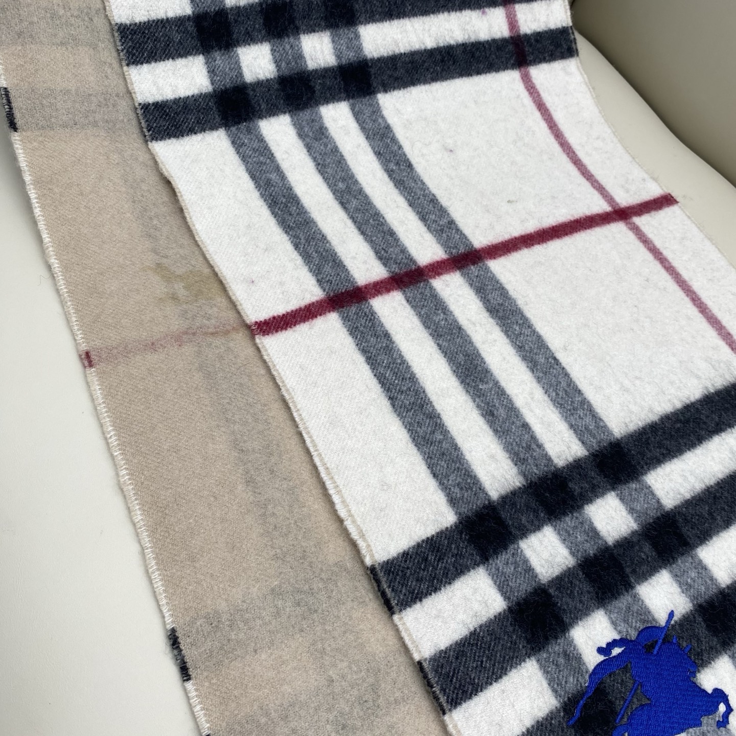 ❤️最新款 B双刺 双面刺绣➕印花➕提花 大密度双面羊绒格子围巾 超高难度工艺 绝非一般coPy能做 原