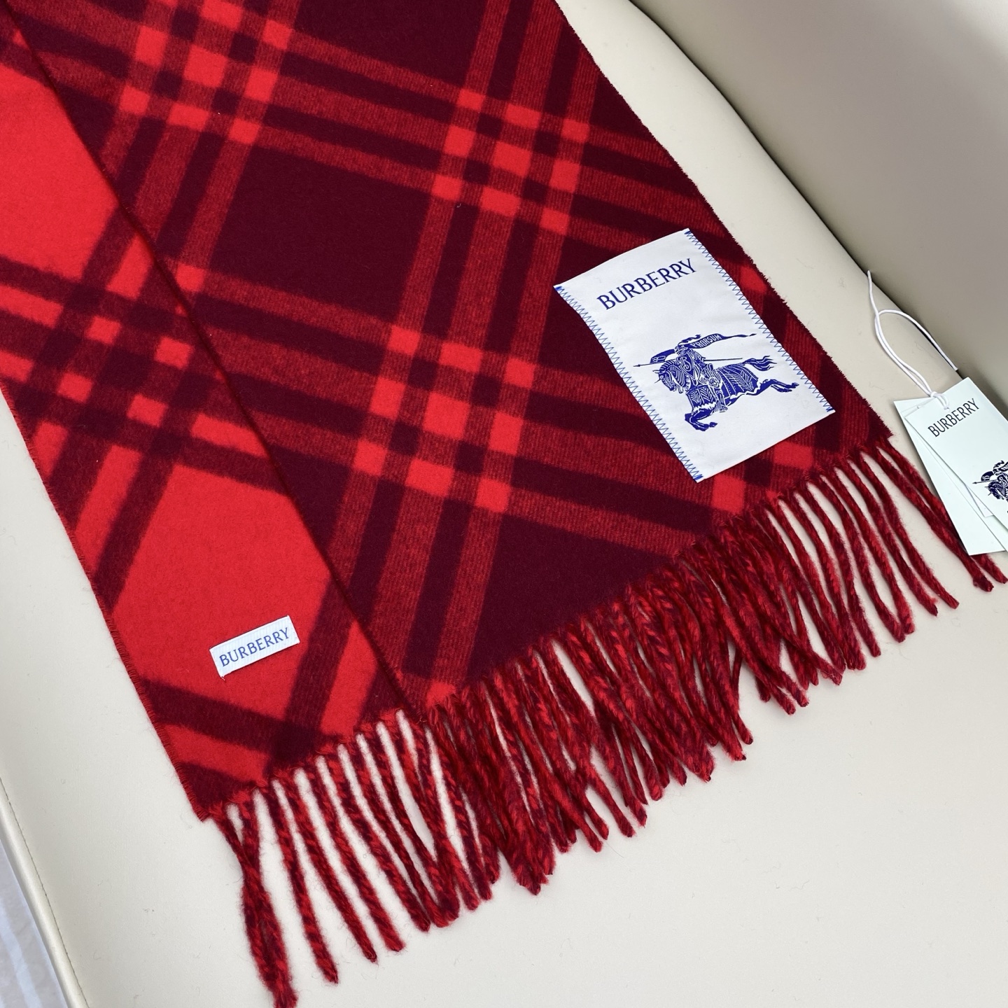 双面围巾 🆕Burberry · 巴宝莉格子围巾❗️好看的要疯掉了，太有型太有魅力了❗️❗️非常斯文时尚