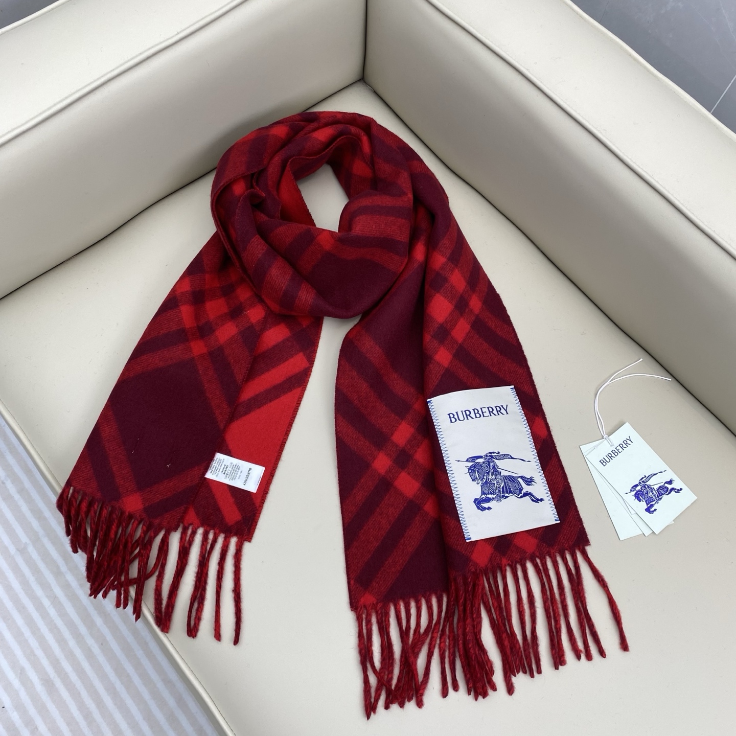 双面围巾 🆕Burberry · 巴宝莉格子围巾❗️好看的要疯掉了，太有型太有魅力了❗️❗️非常斯文时尚