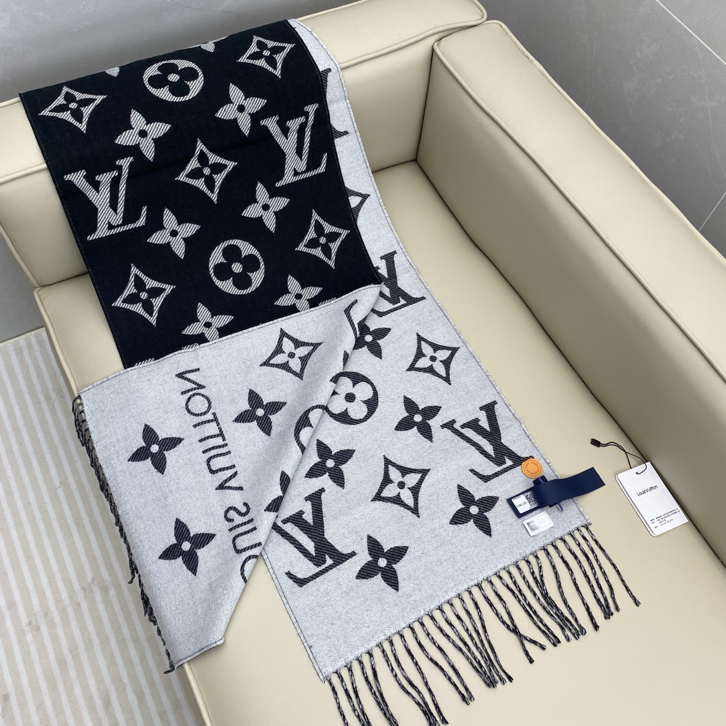 𝐋𝐕 提花织纹字母围巾186*34cm.100%绵羊毛LV ESSENTIAL 围巾拉长经典 Monog
