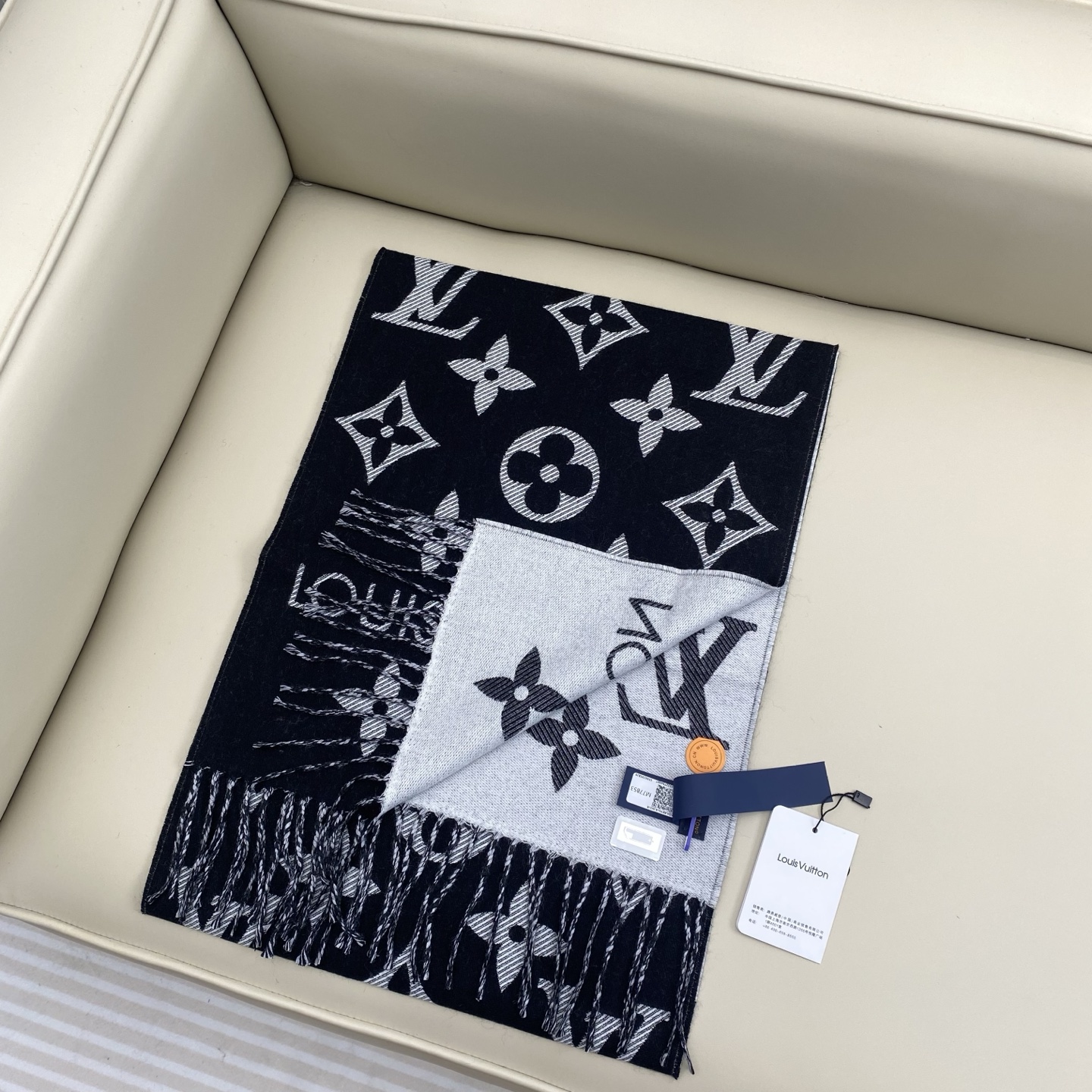 𝐋𝐕 提花织纹字母围巾186*34cm.100%绵羊毛LV ESSENTIAL 围巾拉长经典 Monog