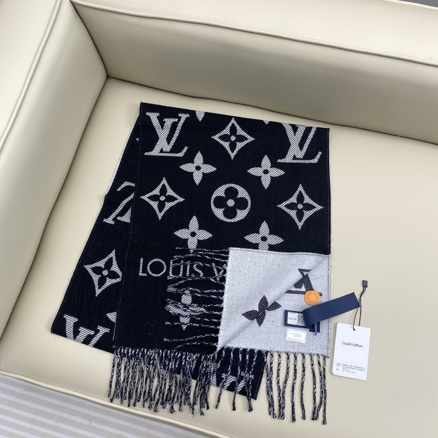 𝐋𝐕 提花织纹字母围巾186*34cm.100%绵羊毛LV ESSENTIAL 围巾拉长经典 Monog