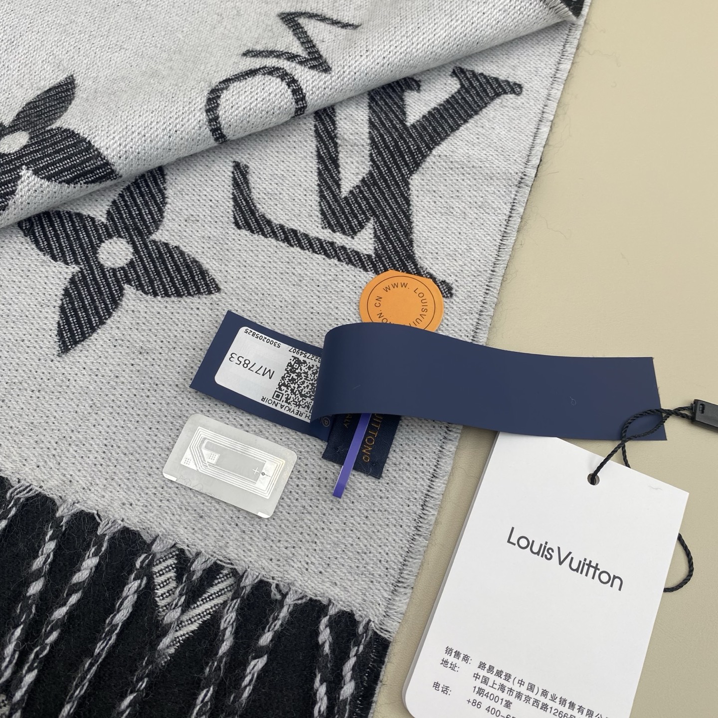 𝐋𝐕 提花织纹字母围巾186*34cm.100%绵羊毛LV ESSENTIAL 围巾拉长经典 Monog