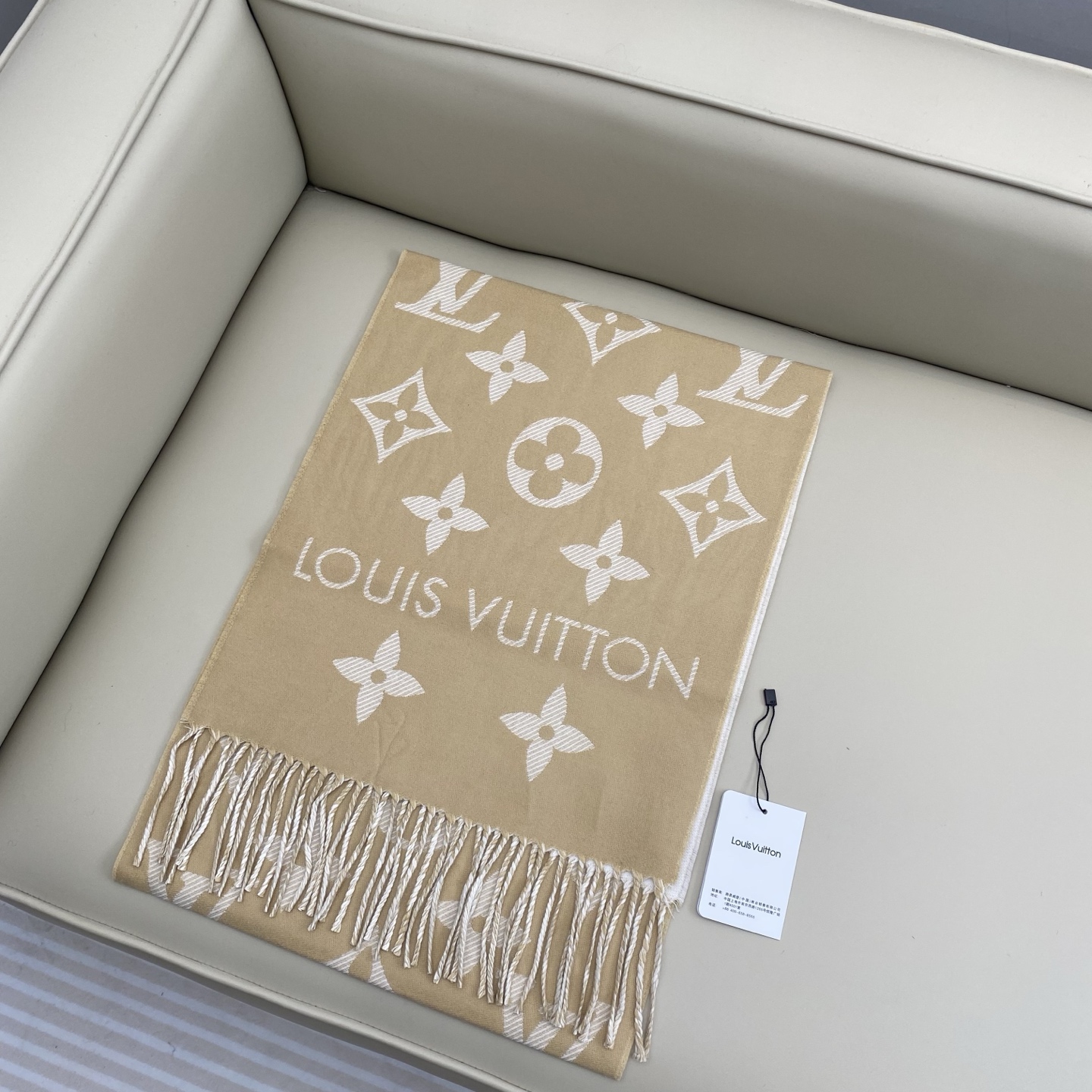 𝐋𝐕 提花织纹字母围巾186*34cm.100%绵羊毛LV ESSENTIAL 围巾拉长经典 Monog