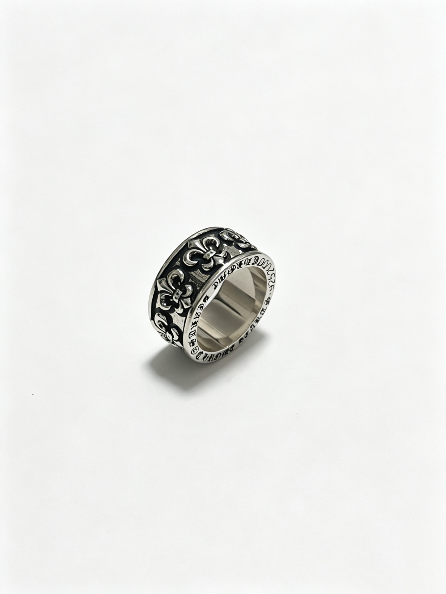 NO:859072,Chrome Hearts Chrome Hearts new classic three-dimensional multi-cross ring, high version, same style for men and women, full of personality, code number 67891011, jewelry boutique, chrome hearts, chrome hearts, ring19860909Chrome Hearts 克罗心新款 经典立体多十字架戒指 高版本打造 男女同款 个性十足 码数67891011,饰品精品,chrome hearts,chrome hearts,ring,Jewelry