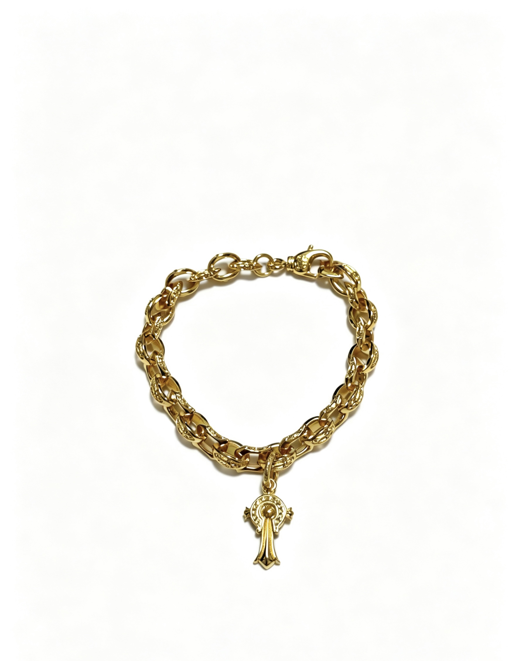 NO:859098,New [counter quality] Chrome Hearts Classic Retro Cross Flower Glossy Cuban Bracelet, the original concave and convex shapes have different pattern design styles, showing a distinctive cross. The Scout flower is the symbol of Chrome Hearts, so it is more durable. Genuine pattern-printed Chrome Hearts distinguishes the ordinary light version in the market. Match the version and standard quality. Look at the printing details. The degree of retro ash oxidation. Seiko version!  !  !  Purely handmade, authentic mold opening, trendy and fashionable must-have, can be worn by both men and women, same style for couples, official website original version, rock punk Thai silver style, retro elements, trendy and versatile, boutique jewelry, chrome hearts, chrome hearts, bracelets19860909新款【专柜品质】Chrome Hearts克罗心经典复古十字花光面古巴手链,原图凹凸造型不同的花纹设计风格 呈现出与众不同 十字架 童军花是克罗心的志 所以更经久不衰 正品打版Chrome Hearts克罗心 区别市场普通轻版 对版对标品质 看字印细节 复古做旧灰氧程度.精工版本！！！ 纯手工打造 正品开模 潮流时尚必备 男女均可佩戴 情侣同款 官网原版 摇滚朋克泰银风格 复古元素 潮流百搭,饰品精品,chrome hearts,chrome hearts,bracelet,Jewelry