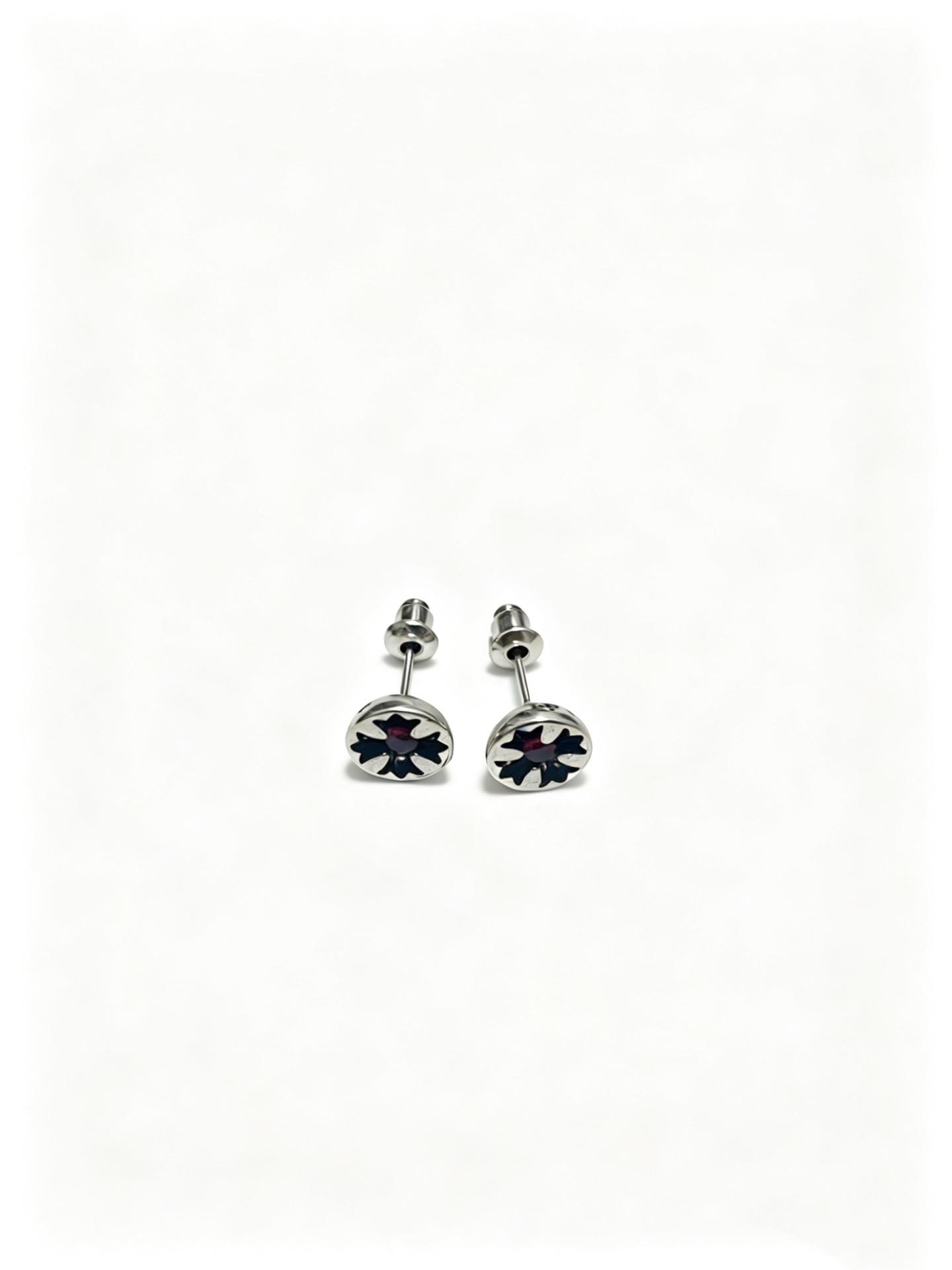 NO:859110,Chrome Hearts Chrome Hearts new classic three-dimensional multi-cross earrings are made in a high version, the same style for men and women, full of personality, fine jewelry, chrome hearts, chrome hearts, earrings19860909Chrome Hearts 克罗心新款 经典立体多十字架耳环高版本打造 男女同款 个性十足,饰品精品,chrome hearts,chrome hearts,earrings,Jewelry