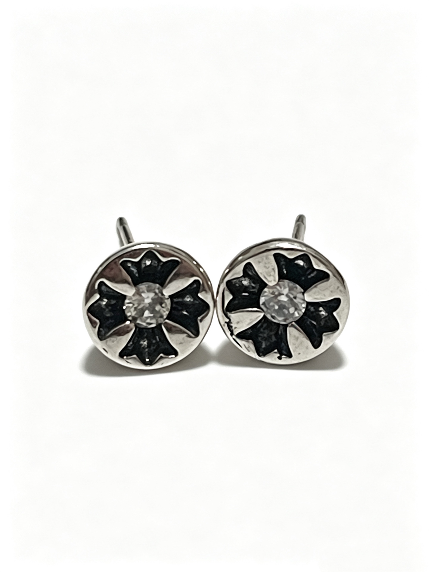 NO:859178,Chrome Hearts Chrome Hearts new classic three-dimensional multi-cross earrings are made in a high version, the same style for men and women, full of personality, fine jewelry, chrome hearts, chrome hearts, earrings19860909Chrome Hearts 克罗心新款 经典立体多十字架耳环高版本打造 男女同款 个性十足,饰品精品,chrome hearts,chrome hearts,earrings,Jewelry
