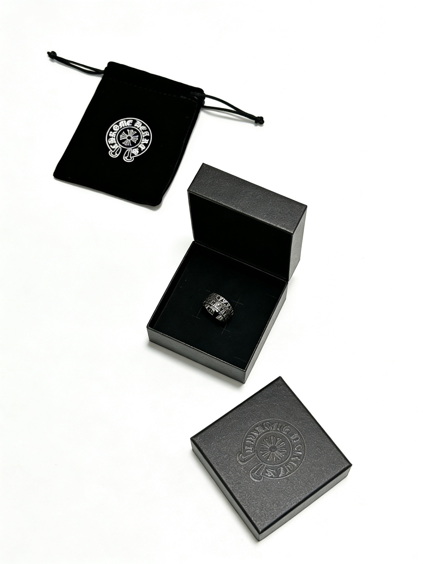 NO:817741,Chrome Hearts Chrome Hearts new classic three-dimensional multi-cross ring, high version, same style for men and women, full of personality, adjustable opening design, fine jewelry, chrome hearts, chrome hearts, ring19860909Chrome Hearts 克罗心新款 经典立体多十字架戒指 高版本打造 男女同款 个性十足 开口设计可调节,饰品精品,chrome hearts,chrome hearts,ring,Jewelry