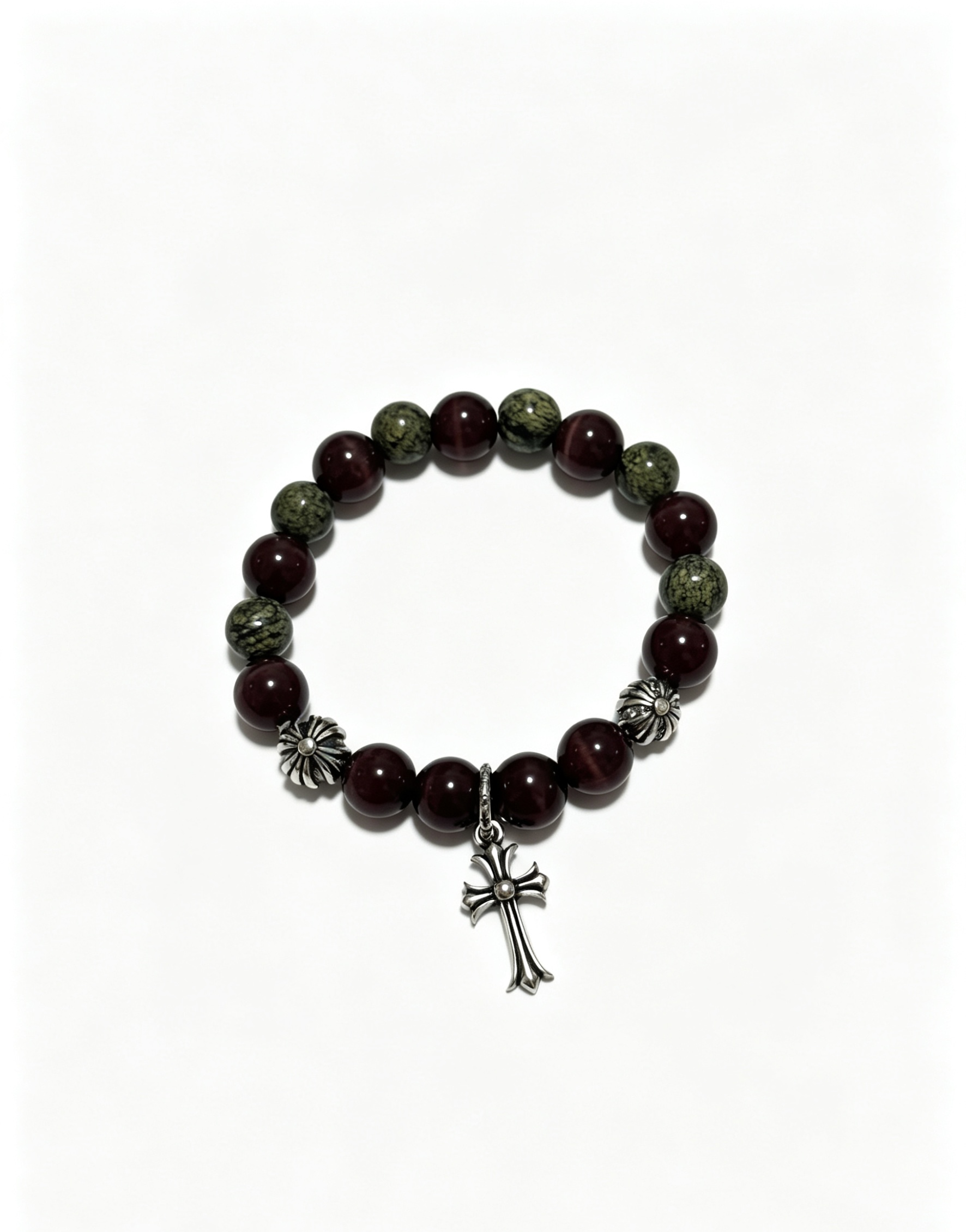 NO:817746,New [counter quality] Chrome Hearts multi-element retro cross agate bracelet, thick cross pendant, different pattern design styles with concave and convex shapes, showing a distinctive cross. The Scout flower is the symbol of Chrome Hearts, so it is more durable. Genuine pattern-printed Chrome Hearts distinguishes the ordinary light version in the market. Match the version and benchmark quality. Look at the printing details. The degree of retro gray oxidation. Seiko version!  !  !  Purely handmade, authentic molded fashion essentials, can be worn by both men and women, same style for couples, original official website, rock punk Thai silver style, retro elements, trendy and versatile, boutique jewelry, chrome hearts, chrome hearts, bracelets19860909新款【专柜品质】Chrome Hearts克罗心多元素复古十字架玛瑙手链 粗款十字架吊坠 凹凸造型不同的花纹设计风格 呈现出与众不同 十字架 童军花是克罗心的志 所以更经久不衰 正品打版Chrome Hearts克罗心 区别市场普通轻版 对版对标品质 看字印细节 复古做旧灰氧程度.精工版本！！！ 纯手工打造 正品开模潮流时尚必备 男女均可佩戴 情侣同款 官网原版 摇滚朋克泰银风格 复古元素 潮流百搭,饰品精品,chrome hearts,chrome hearts,bracelet,Jewelry