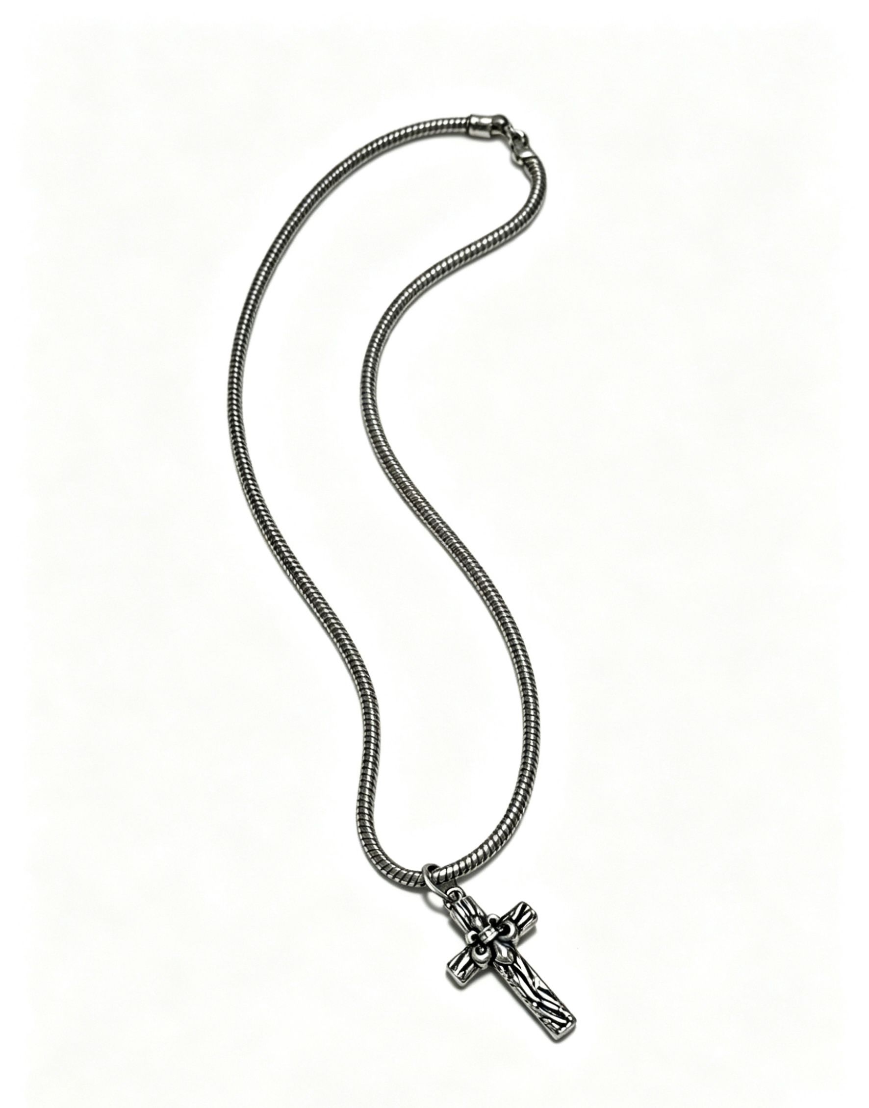 NO:817752,New [counter quality] Chrome Hearts multi-element retro cross necklace, thick cross pendant, different pattern design styles with concave and convex shapes, showing a distinctive cross. The Scout flower is the symbol of Chrome Hearts, so it is more durable. Genuine pattern-printed Chrome Hearts distinguishes the ordinary light version in the market. Match the version and standard quality. Look at the printing details. The degree of retro ash oxidation. Seiko version!  !  !  Purely handmade, authentic molded fashion essentials, can be worn by both men and women, same style for couples, original official website, rock punk Thai silver style, retro elements, trendy and versatile, boutique jewelry, chrome hearts, chrome hearts, necklace19860909新款【专柜品质】Chrome Hearts克罗心多元素复古十字架项链 粗款十字架吊坠 凹凸造型不同的花纹设计风格 呈现出与众不同 十字架 童军花是克罗心的志 所以更经久不衰 正品打版Chrome Hearts克罗心 区别市场普通轻版 对版对标品质 看字印细节 复古做旧灰氧程度.精工版本！！！ 纯手工打造 正品开模潮流时尚必备 男女均可佩戴 情侣同款 官网原版 摇滚朋克泰银风格 复古元素 潮流百搭,饰品精品,chrome hearts,chrome hearts,necklace,Jewelry
