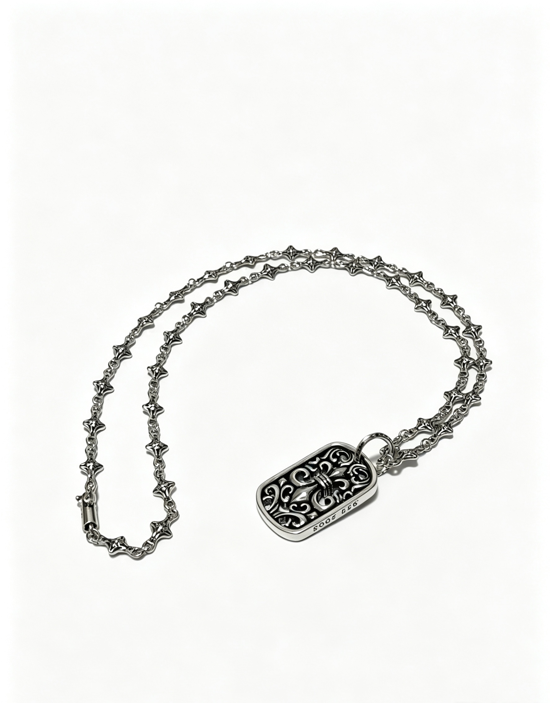 NO:817769,New [counter quality] Chrome Hearts multi-element retro cross necklace, thick cross pendant, different pattern design styles with concave and convex shapes, showing a distinctive cross. The Scout flower is the symbol of Chrome Hearts, so it is more durable. Genuine pattern-printed Chrome Hearts distinguishes the ordinary light version in the market. Match the version and standard quality. Look at the printing details. The degree of retro ash oxidation. Seiko version!  !  !  Purely handmade, authentic molded fashion essentials, can be worn by both men and women, the same style for couples, official website original version, rock punk Thai silver style, retro elements, trendy and versatile (60cm available size), fine jewelry, chrome hearts, chrome hearts, necklace19860909新款【专柜品质】Chrome Hearts克罗心多元素复古十字架项链 粗款十字架吊坠 凹凸造型不同的花纹设计风格 呈现出与众不同 十字架 童军花是克罗心的志 所以更经久不衰 正品打版Chrome Hearts克罗心 区别市场普通轻版 对版对标品质 看字印细节 复古做旧灰氧程度.精工版本！！！ 纯手工打造 正品开模潮流时尚必备 男女均可佩戴 情侣同款 官网原版 摇滚朋克泰银风格 复古元素 潮流百搭（60cm可给尺寸）,饰品精品,chrome hearts,chrome hearts,necklace,Jewelry