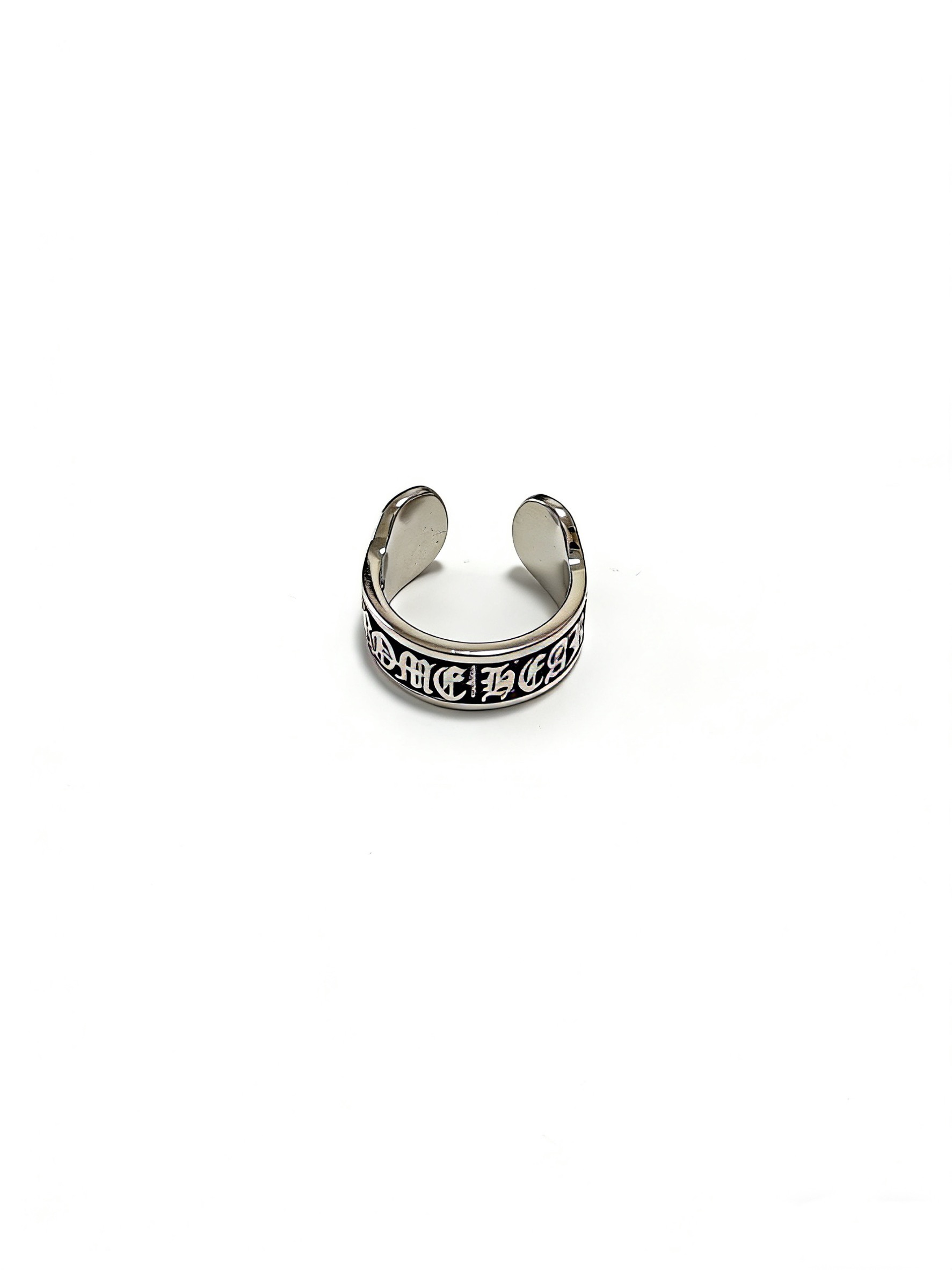 NO:817683,Chrome Hearts Chrome Hearts new classic three-dimensional multi-cross silver ring, high version, same style for men and women, full of personality, adjustable size opening, fine jewelry, chrome hearts, chrome hearts, ring19860909Chrome Hearts 克罗心新款 经典立体多十字架银戒指 高版本打造 男女同款 个性十足 码数开口可调节,饰品精品,chrome hearts,chrome hearts,ring,Jewelry