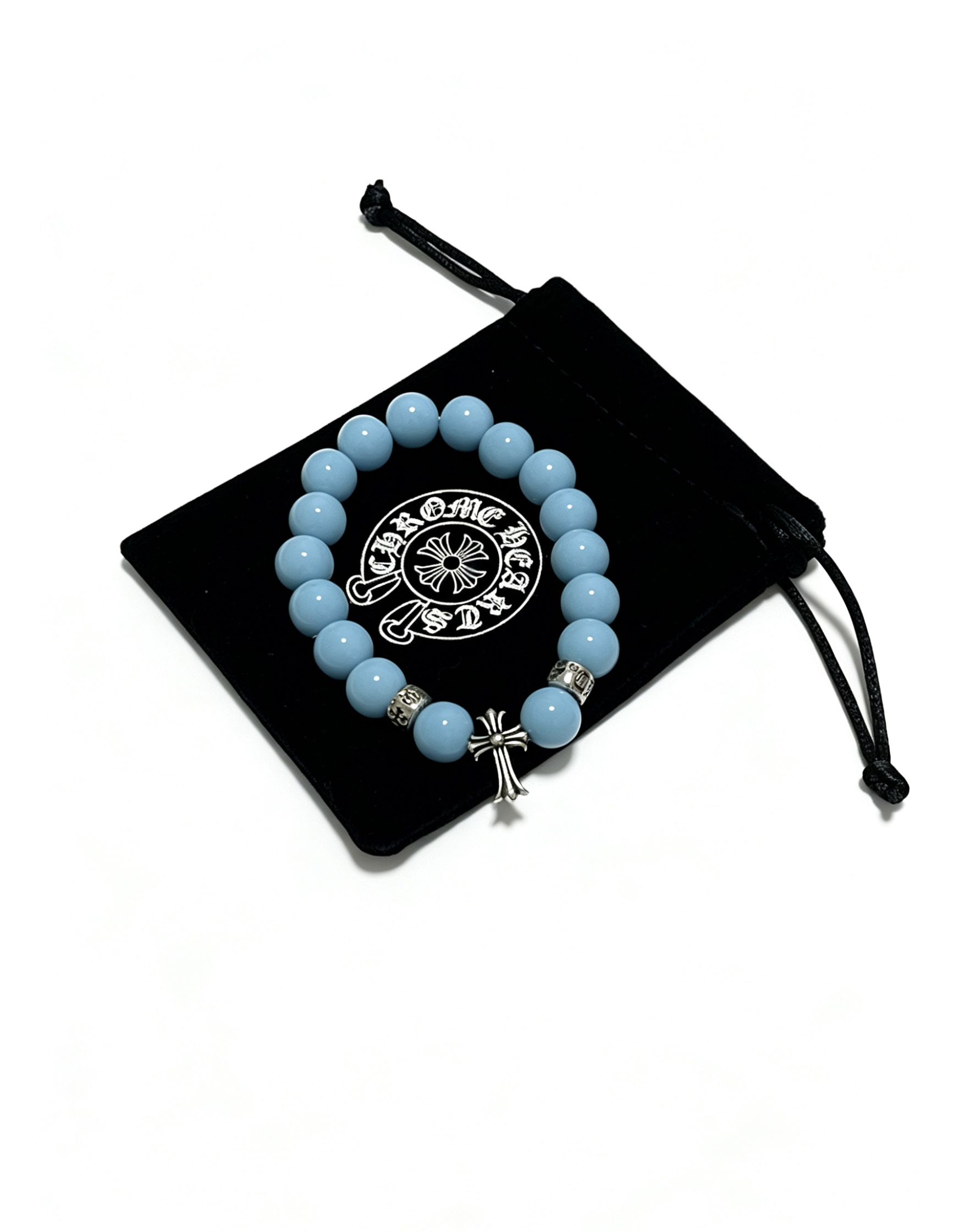 NO:857723,New [counter quality] Chrome Hearts multi-element retro cross agate bracelet, thick cross pendant, different pattern design styles with concave and convex shapes, showing a distinctive cross. The Scout flower is the symbol of Chrome Hearts, so it is more durable. Genuine pattern-printed Chrome Hearts distinguishes the ordinary light version in the market. Match the version and benchmark quality. Look at the printing details. The degree of retro gray oxidation. Seiko version!  !  !  Purely handmade, authentic molded fashion essentials, can be worn by both men and women, same style for couples, original official website, rock punk Thai silver style, retro elements, trendy and versatile, boutique jewelry, chrome hearts, chrome hearts, bracelets19860909新款【专柜品质】Chrome Hearts克罗心多元素复古十字架玛瑙手链 粗款十字架吊坠 凹凸造型不同的花纹设计风格 呈现出与众不同 十字架 童军花是克罗心的志 所以更经久不衰 正品打版Chrome Hearts克罗心 区别市场普通轻版 对版对标品质 看字印细节 复古做旧灰氧程度.精工版本！！！ 纯手工打造 正品开模潮流时尚必备 男女均可佩戴 情侣同款 官网原版 摇滚朋克泰银风格 复古元素 潮流百搭,饰品精品,chrome hearts,chrome hearts,bracelet,Jewelry