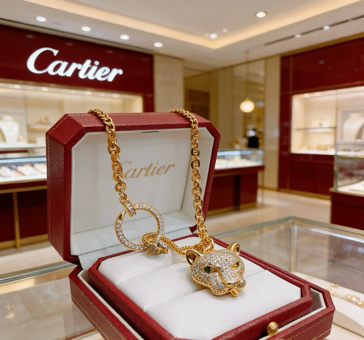 NO:859395,The new Cartier necklace V gold material series is in perfect appearance, with unparalleled details. The unique color is completely impeccable, and is decorated with a classic ring shape design. It is simple yet elegant and eye-catching. The pure handmade combination of V gold is more elegant and elegant. The same style for men and women, fine jewelry, cartier, necklace19860909新款卡地亚项链V金材质系列 品相完美,细节无敌,那种独特的色泽完全无可挑剔,再缀以经典指环外形设计,简约之余却又优雅夺目,V金纯手工的组合更显气色,上手雅致动人.男女同款,饰品精品,cartier,necklace,Jewelry