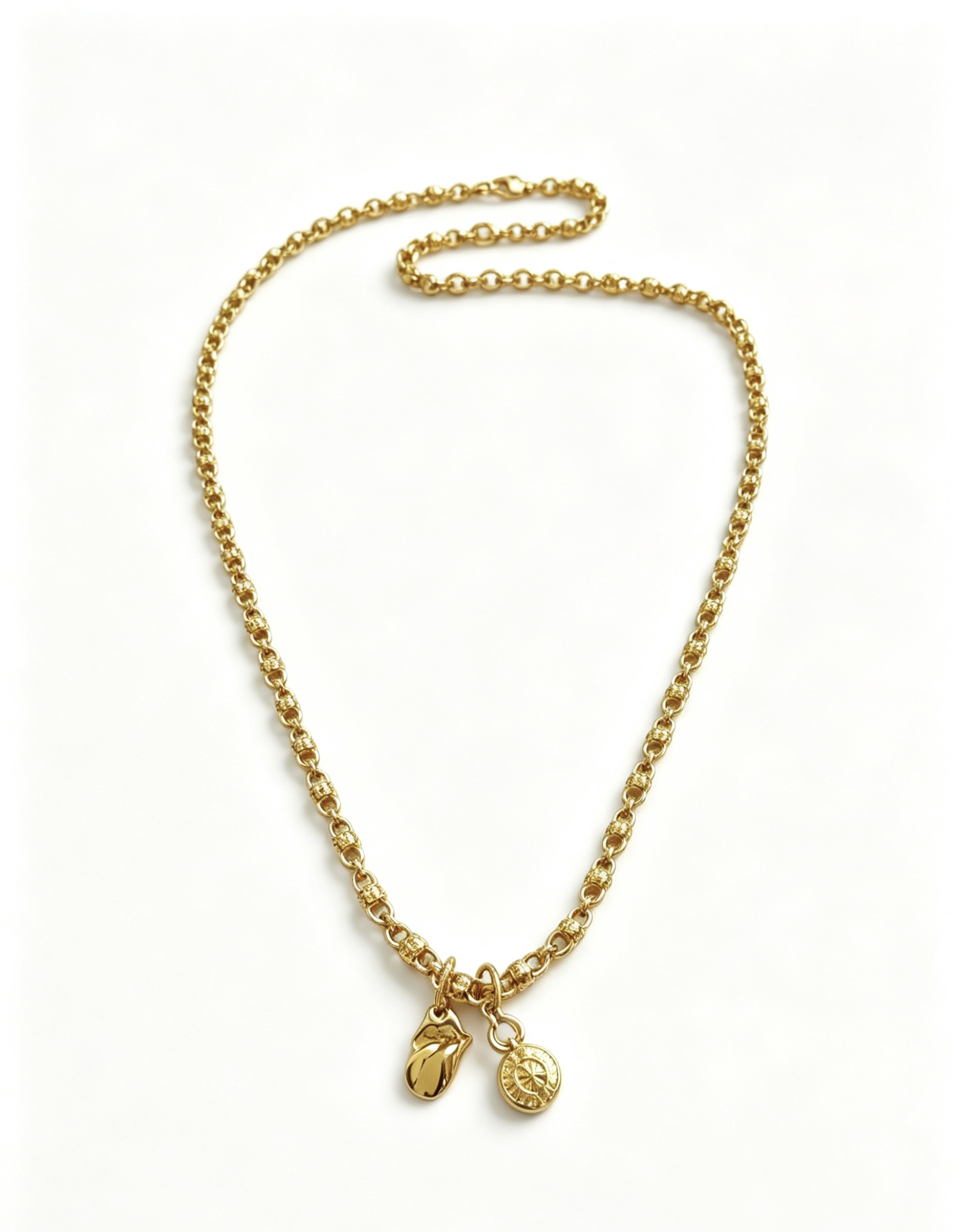 NO:859273,New [counter quality] Chrome Hearts multi-element retro cross necklace, thick cross pendant, different pattern design styles with concave and convex shapes, showing a distinctive cross. The Scout flower is the symbol of Chrome Hearts, so it is more durable. Genuine pattern-printed Chrome Hearts distinguishes the ordinary light version in the market. Match the version and standard quality. Look at the printing details. The degree of retro ash oxidation. Seiko version!  !  !  Purely handmade, authentic molded fashion essentials, can be worn by both men and women, same style for couples, original official website, rock punk Thai silver style, retro elements, trendy and versatile (60cm), fine jewelry, chrome hearts, chrome hearts, necklace19860909新款【专柜品质】Chrome Hearts克罗心多元素复古十字架项链 粗款十字架吊坠 凹凸造型不同的花纹设计风格 呈现出与众不同 十字架 童军花是克罗心的志 所以更经久不衰 正品打版Chrome Hearts克罗心 区别市场普通轻版 对版对标品质 看字印细节 复古做旧灰氧程度.精工版本！！！ 纯手工打造 正品开模潮流时尚必备 男女均可佩戴 情侣同款 官网原版 摇滚朋克泰银风格 复古元素 潮流百搭（60cm）,饰品精品,chrome hearts,chrome hearts,necklace,Jewelry