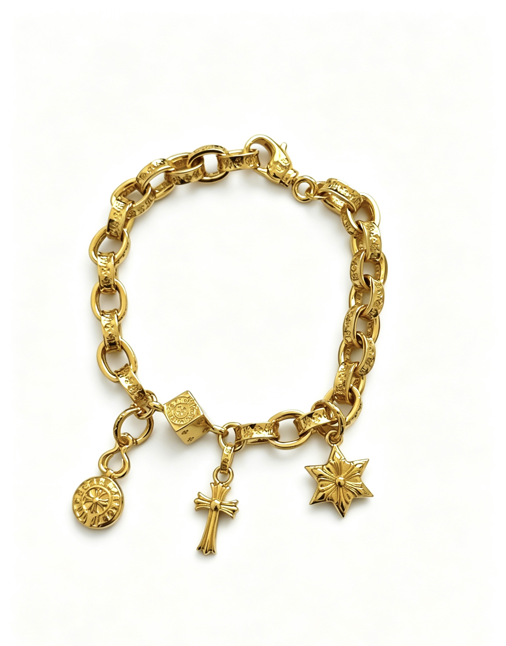 NO:859243,New [counter quality] Chrome Hearts Classic Retro Cross Flower Glossy Cuban Bracelet, the original concave and convex shapes have different pattern design styles, showing a distinctive cross. The Scout flower is the symbol of Chrome Hearts, so it is more durable. Genuine pattern-printed Chrome Hearts distinguishes the ordinary light version in the market. Match the version and standard quality. Look at the printing details. The degree of retro ash oxidation. Seiko version!  !  !  Purely handmade, authentic mold opening, trendy and fashionable must-have, can be worn by both men and women, the same style for couples, official website original version, rock punk Thai silver style, retro elements, trendy and versatile (code number 18, 20, 22 can be changed in size), fine jewelry, chrome hearts, chrome hearts, bracelets19860909新款【专柜品质】Chrome Hearts克罗心经典复古十字花光面古巴手链,原图凹凸造型不同的花纹设计风格 呈现出与众不同 十字架 童军花是克罗心的志 所以更经久不衰 正品打版Chrome Hearts克罗心 区别市场普通轻版 对版对标品质 看字印细节 复古做旧灰氧程度.精工版本！！！ 纯手工打造 正品开模 潮流时尚必备 男女均可佩戴 情侣同款 官网原版 摇滚朋克泰银风格 复古元素 潮流百搭（码数18 20 22可改尺寸）,饰品精品,chrome hearts,chrome hearts,bracelet,Jewelry