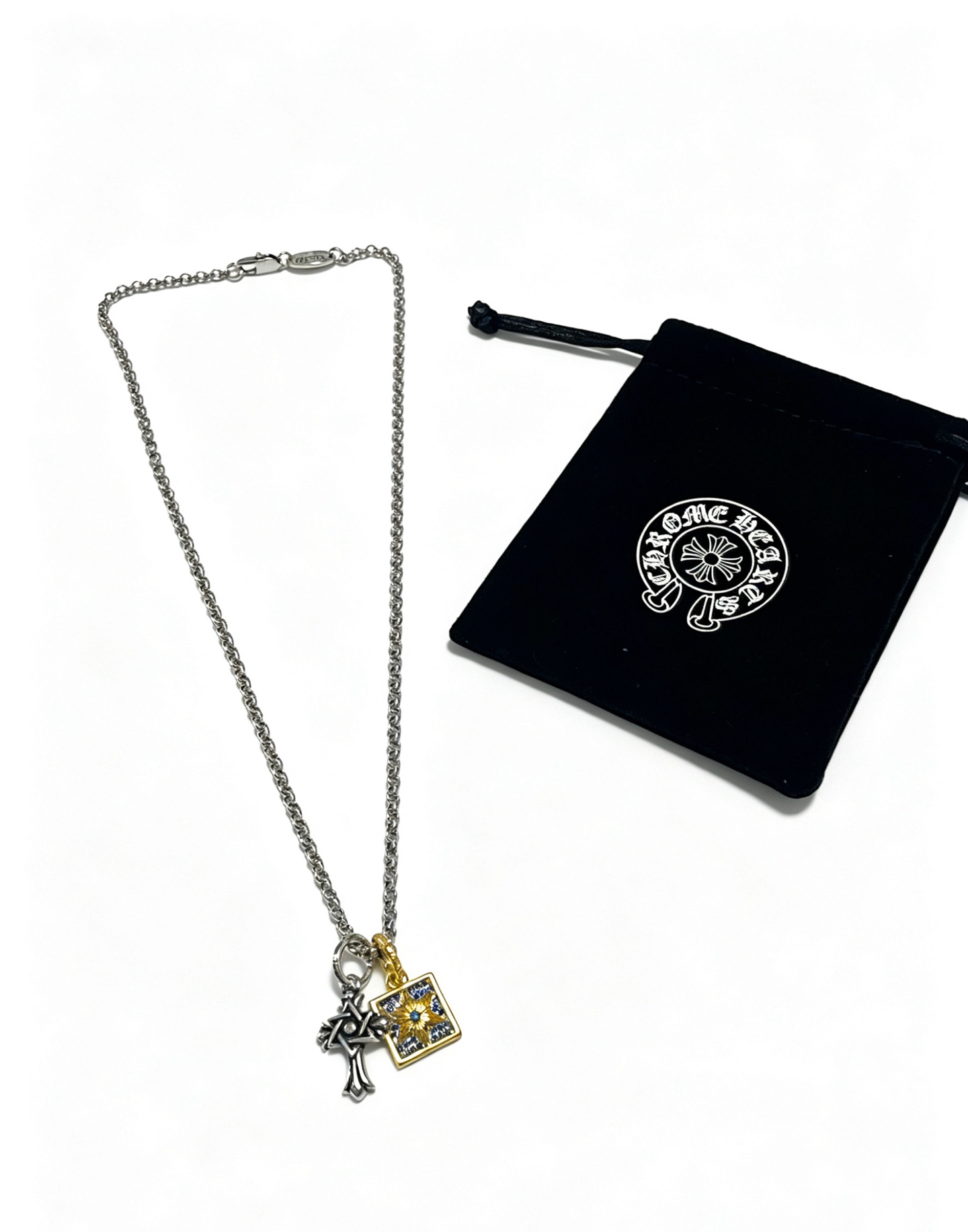 NO:863105,New [counter quality] Chrome Hearts multi-element retro cross necklace. The concave and convex shapes have different pattern design styles, showing a distinctive cross. The Scout flower is the symbol of Chrome Hearts, so it is more durable. Genuine pattern-printed Chrome Hearts distinguishes the ordinary light version in the market. Match the version and standard quality. Look at the printing details. The degree of retro gray oxidation. Seiko version!  !  !  Purely handmade, authentic molded fashion essentials, can be worn by both men and women, same style for couples, original official website, rock punk Thai silver style, retro elements, trendy and versatile, boutique jewelry, chrome hearts, chrome hearts, necklace19860909新款【专柜品质】Chrome Hearts克罗心多元素复古十字架项链 凹凸造型不同的花纹设计风格 呈现出与众不同 十字架 童军花是克罗心的志 所以更经久不衰 正品打版Chrome Hearts克罗心 区别市场普通轻版 对版对标品质 看字印细节 复古做旧灰氧程度.精工版本！！！ 纯手工打造 正品开模潮流时尚必备 男女均可佩戴 情侣同款 官网原版 摇滚朋克泰银风格 复古元素 潮流百搭,饰品精品,chrome hearts,chrome hearts,necklace,Jewelry
