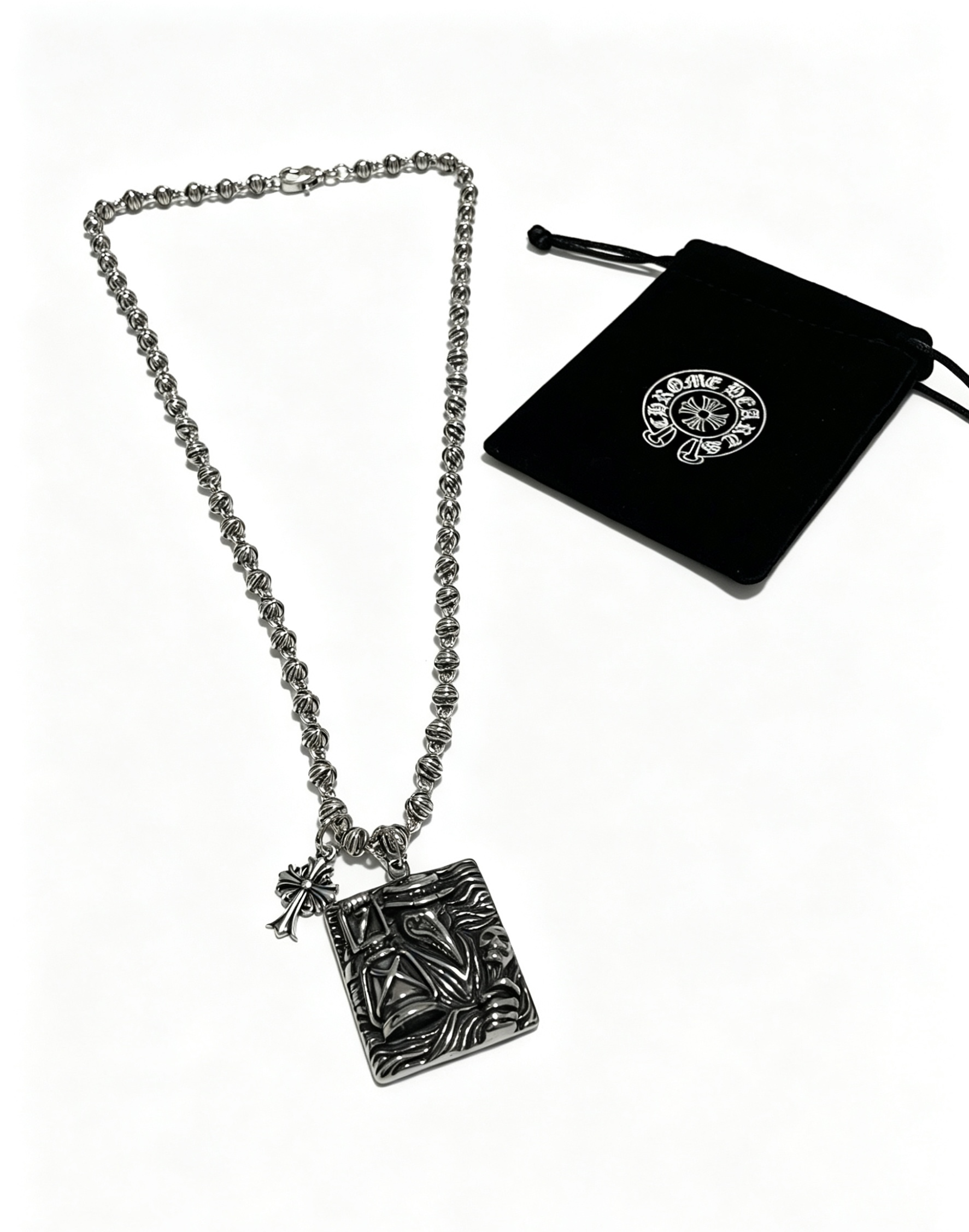 NO:863117,New [counter quality] Chrome Hearts multi-element retro cross necklace. The concave and convex shapes have different pattern design styles, showing a distinctive cross. The Scout flower is the symbol of Chrome Hearts, so it is more durable. Genuine pattern-printed Chrome Hearts distinguishes the ordinary light version in the market. Match the version and standard quality. Look at the printing details. The degree of retro gray oxidation. Seiko version!  !  !  Purely handmade, authentic molded fashion essentials, can be worn by both men and women, same style for couples, original official website, rock punk Thai silver style, retro elements, trendy and versatile (60cm), fine jewelry, chrome hearts, chrome hearts, necklace19860909新款【专柜品质】Chrome Hearts克罗心多元素复古十字架项链 凹凸造型不同的花纹设计风格 呈现出与众不同 十字架 童军花是克罗心的志 所以更经久不衰 正品打版Chrome Hearts克罗心 区别市场普通轻版 对版对标品质 看字印细节 复古做旧灰氧程度.精工版本！！！ 纯手工打造 正品开模潮流时尚必备 男女均可佩戴 情侣同款 官网原版 摇滚朋克泰银风格 复古元素 潮流百搭（60cm）,饰品精品,chrome hearts,chrome hearts,necklace,Jewelry