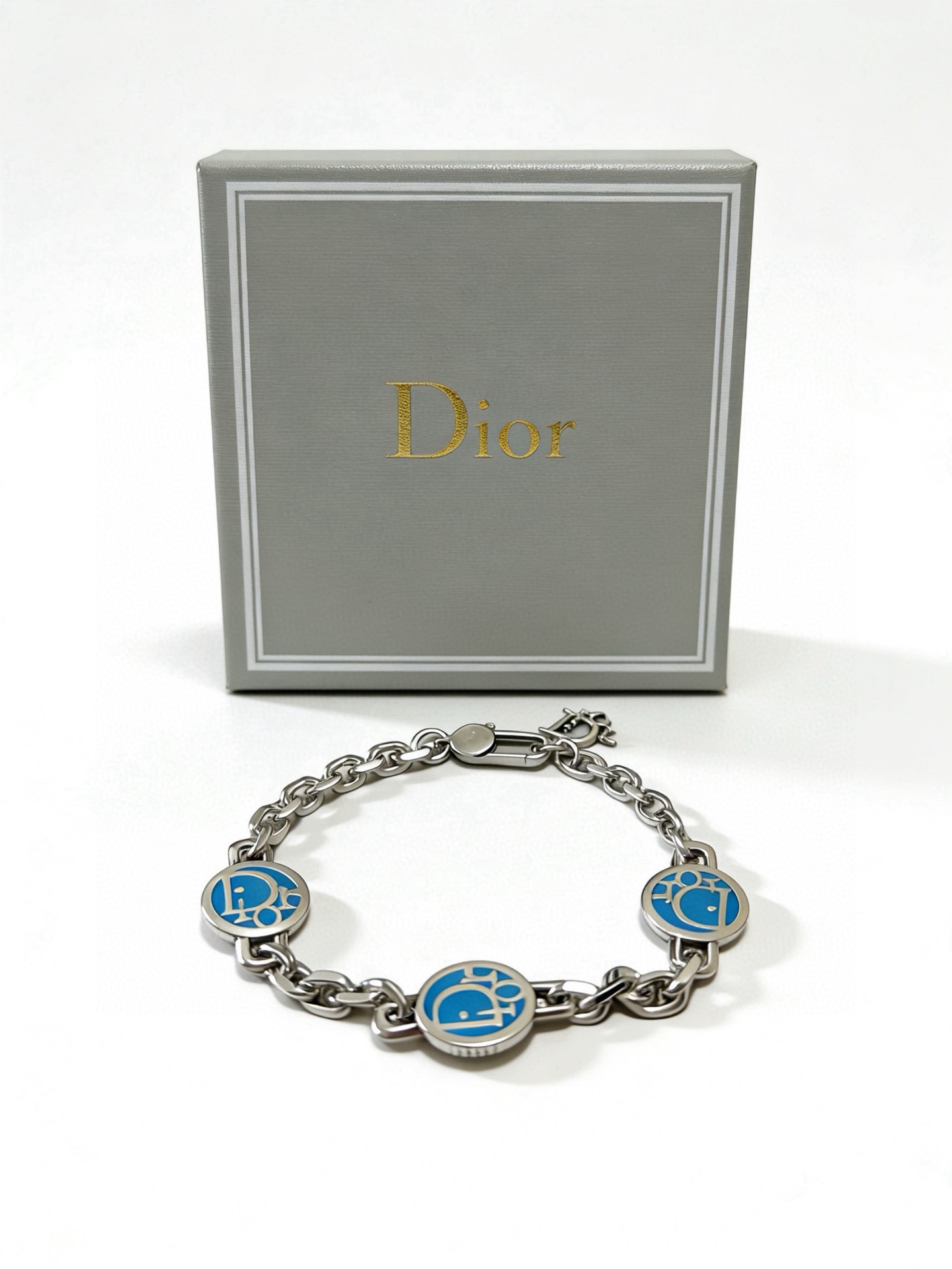 DIOR新款。高品质迪奥手链原单货专柜新款开模复古潮流时尚必备 男女均可佩戴 情侣款同款 摇滚朋克泰银风