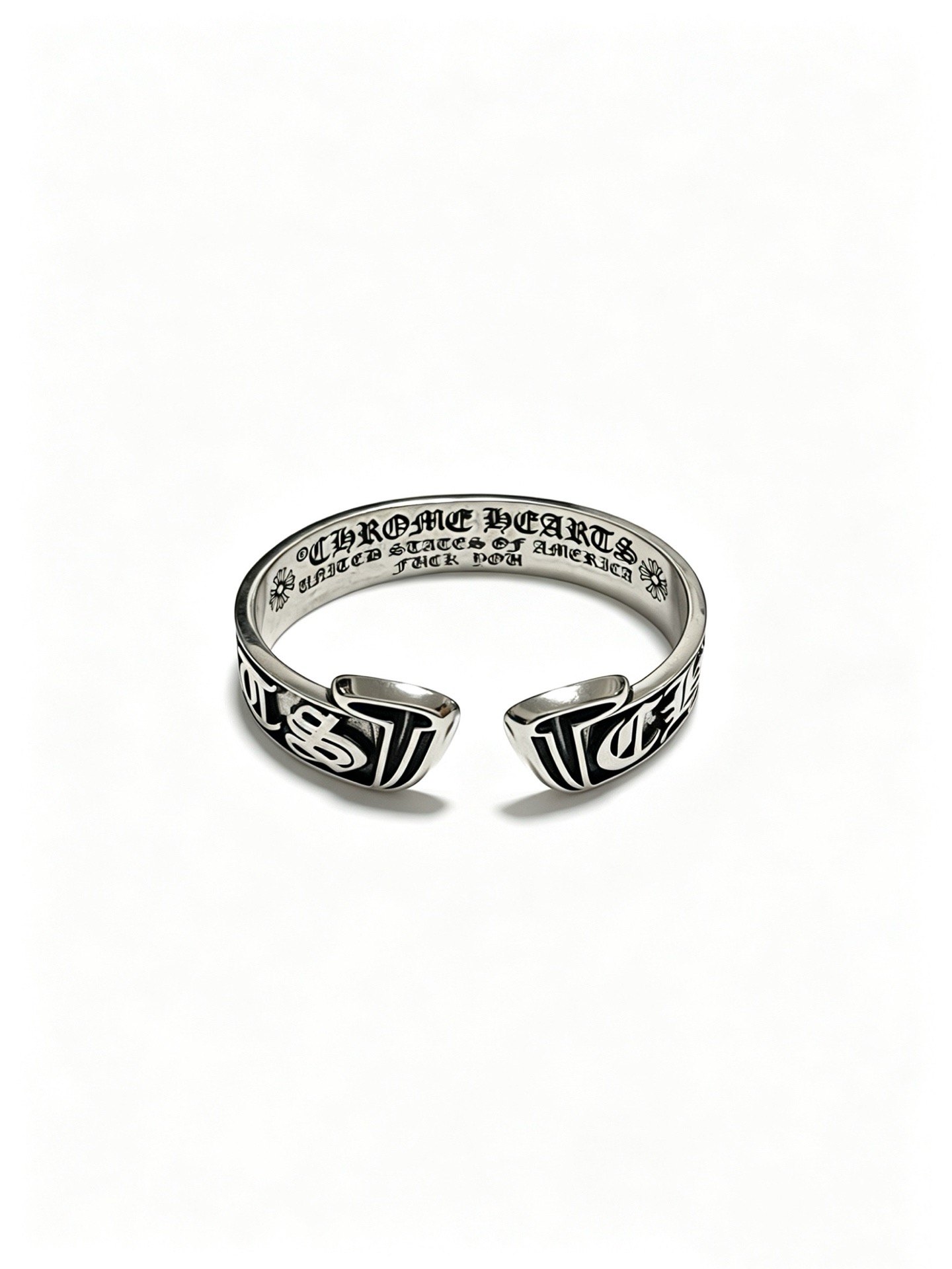 NO:863070,Chrome Hearts Chrome Hearts new classic three-dimensional multi-cross bracelet, high version, same style for men and women, full of personality, one size fits all, adjustable, jewelry boutique, chrome hearts, chrome hearts, bracelet19860909Chrome Hearts 克罗心新款 经典立体多十字架手镯 高版本打造 男女同款 个性十足 均码可调节,饰品精品,chrome hearts,chrome hearts,bracelet,Jewelry