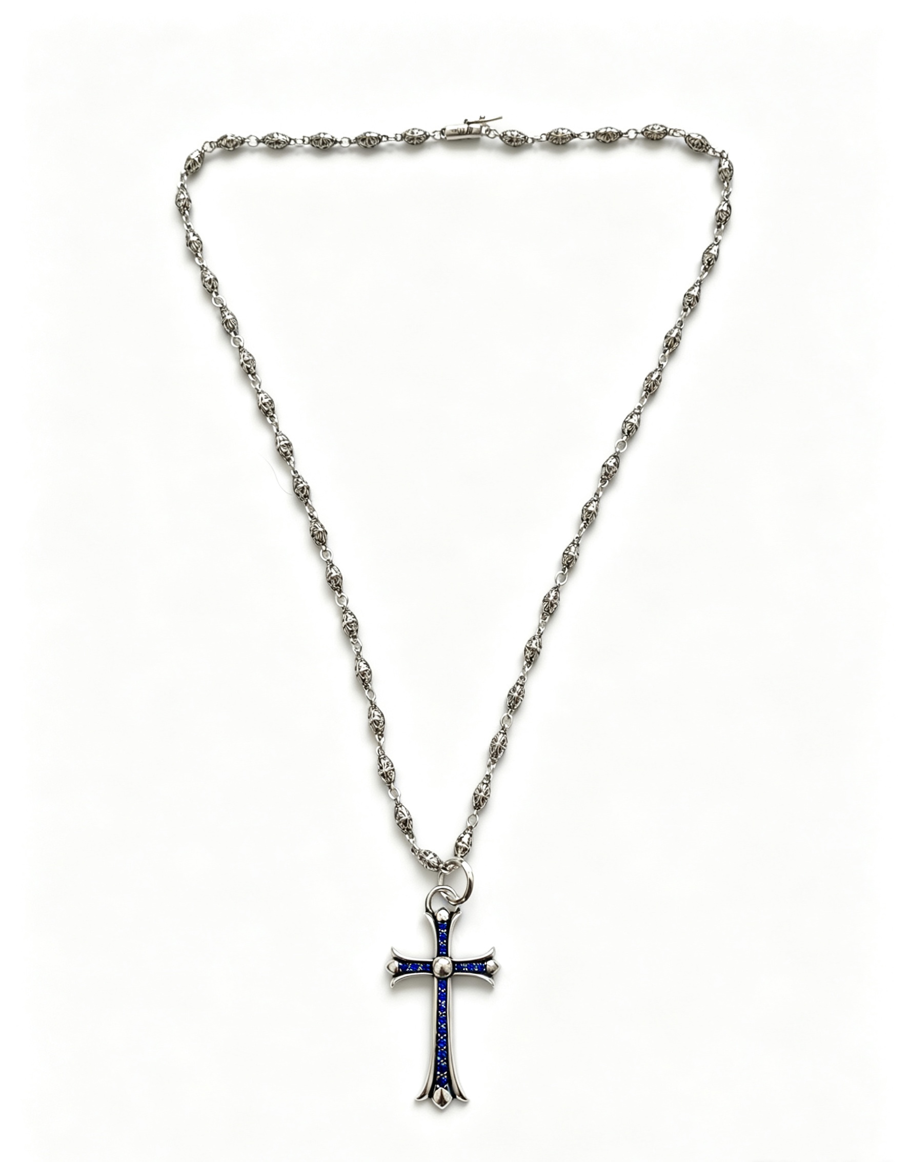 NO:860909,New [counter quality] Chrome Hearts multi-element retro cross necklace. The concave and convex shapes have different pattern design styles, showing a distinctive cross. The Scout flower is the symbol of Chrome Hearts, so it is more durable. Genuine pattern-printed Chrome Hearts distinguishes the ordinary light version in the market. Match the version and standard quality. Look at the printing details. The degree of retro gray oxidation. Seiko version!  !  !  Purely handmade, authentic molded fashion essentials, can be worn by both men and women, same style for couples, original official website, rock punk Thai silver style, retro elements, trendy and versatile (60cm), fine jewelry, chrome hearts, chrome hearts, necklace19860909新款【专柜品质】Chrome Hearts克罗心多元素复古十字架项链 凹凸造型不同的花纹设计风格 呈现出与众不同 十字架 童军花是克罗心的志 所以更经久不衰 正品打版Chrome Hearts克罗心 区别市场普通轻版 对版对标品质 看字印细节 复古做旧灰氧程度.精工版本！！！ 纯手工打造 正品开模潮流时尚必备 男女均可佩戴 情侣同款 官网原版 摇滚朋克泰银风格 复古元素 潮流百搭（60cm）,饰品精品,chrome hearts,chrome hearts,necklace,Jewelry