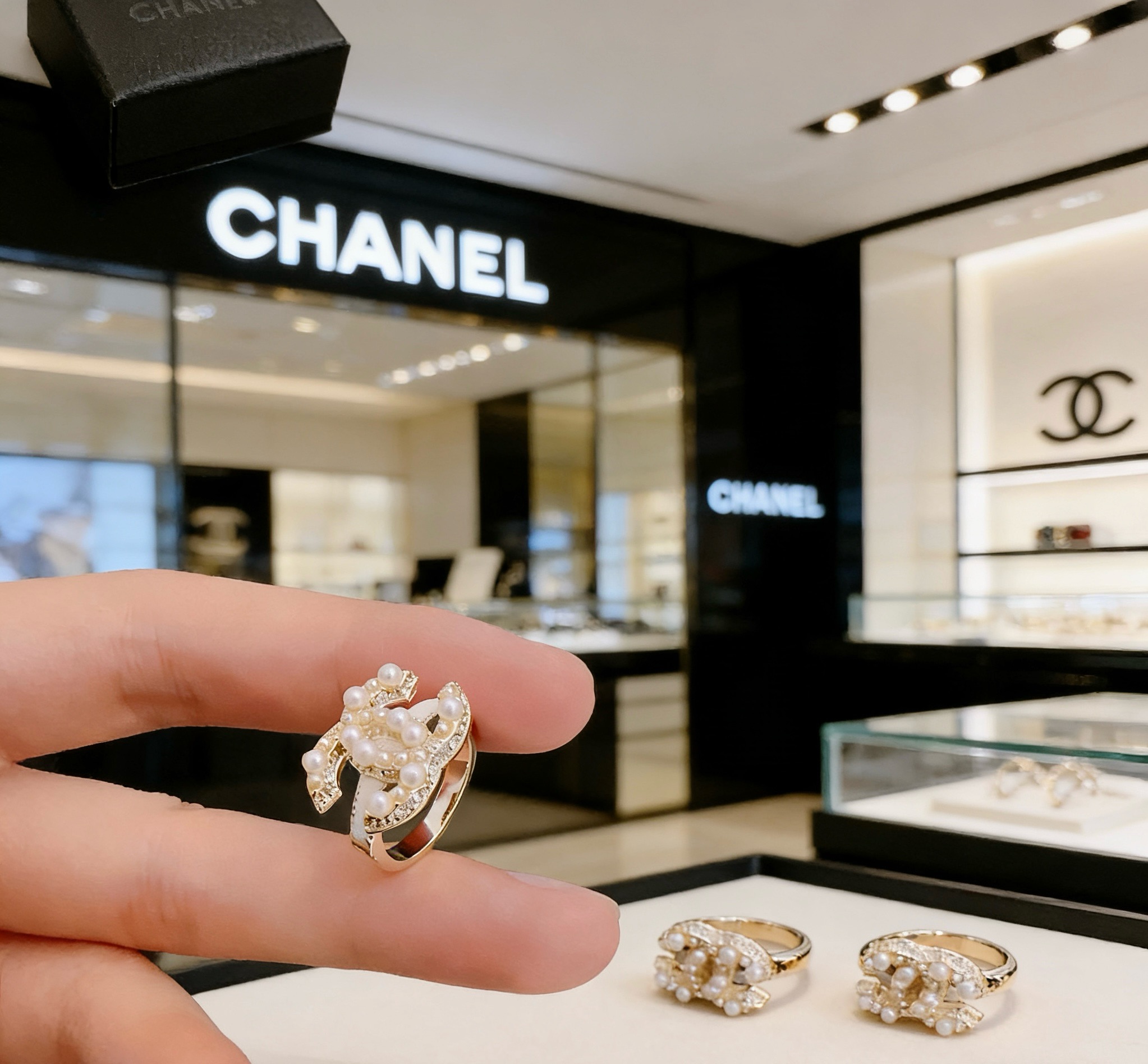 Chanel 香奈儿 简约复古珍珠戒指 精选精致质重工打造 适合各种各样手指  码数678