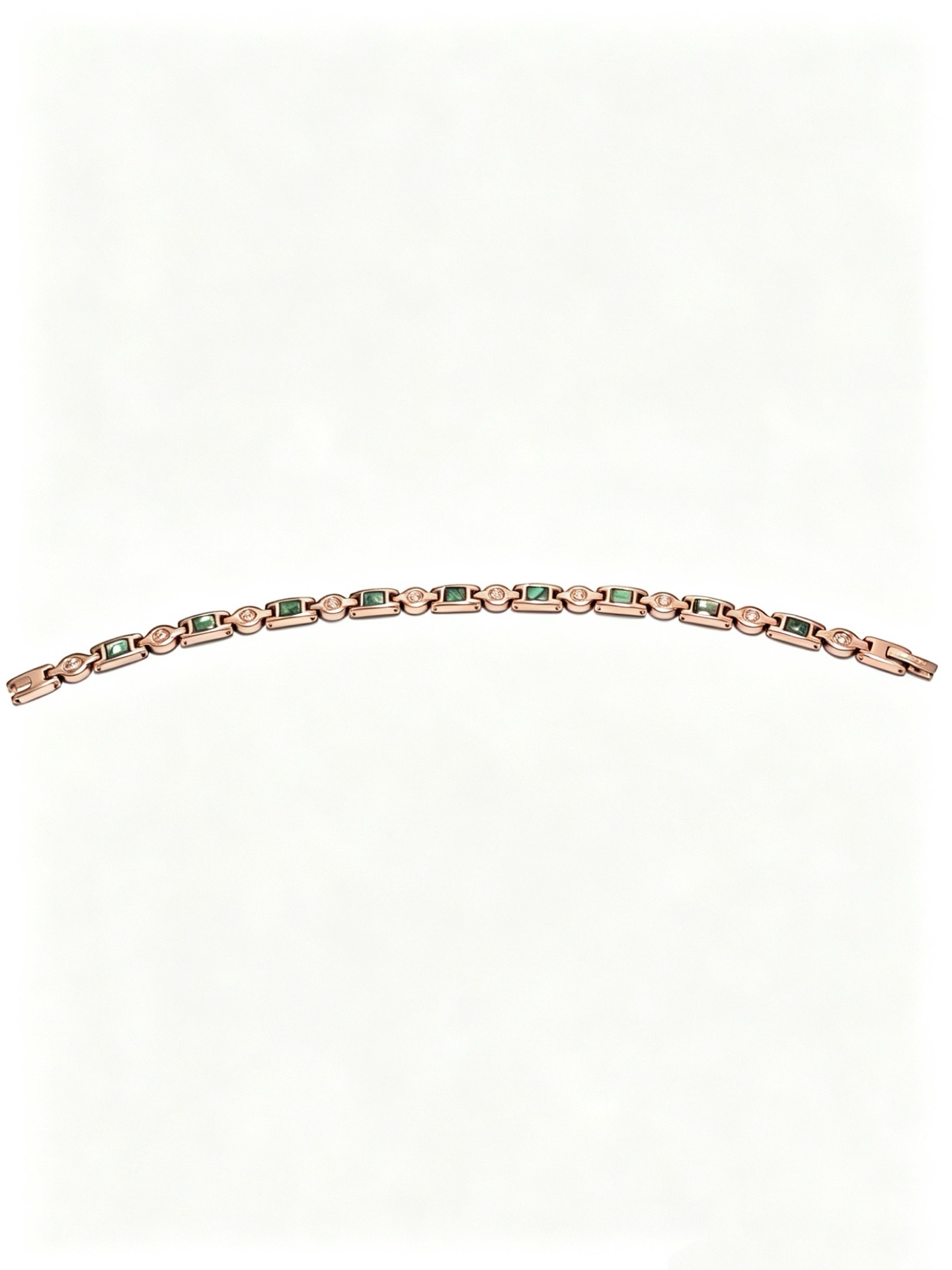 NO:863679,Cartier Bracelet V gold material series has perfect appearance, unparalleled details, the unique color is completely impeccable, and is decorated with a classic ring shape design, which is simple yet elegant and eye-catching. The pure handmade combination of V gold is more elegant and elegant. Same style for men and women. Cartier bracelet, jewelry boutique, cartier, bracelet19860909卡地亚手链V金材质系列 品相完美,细节无敌,那种独特的色泽完全无可挑剔,再缀以经典指环外形设计,简约之余却又优雅夺目,V金纯手工的组合更显气色,上手雅致动人.男女同款 卡地亚手链,饰品精品,cartier,bracelet,Jewelry