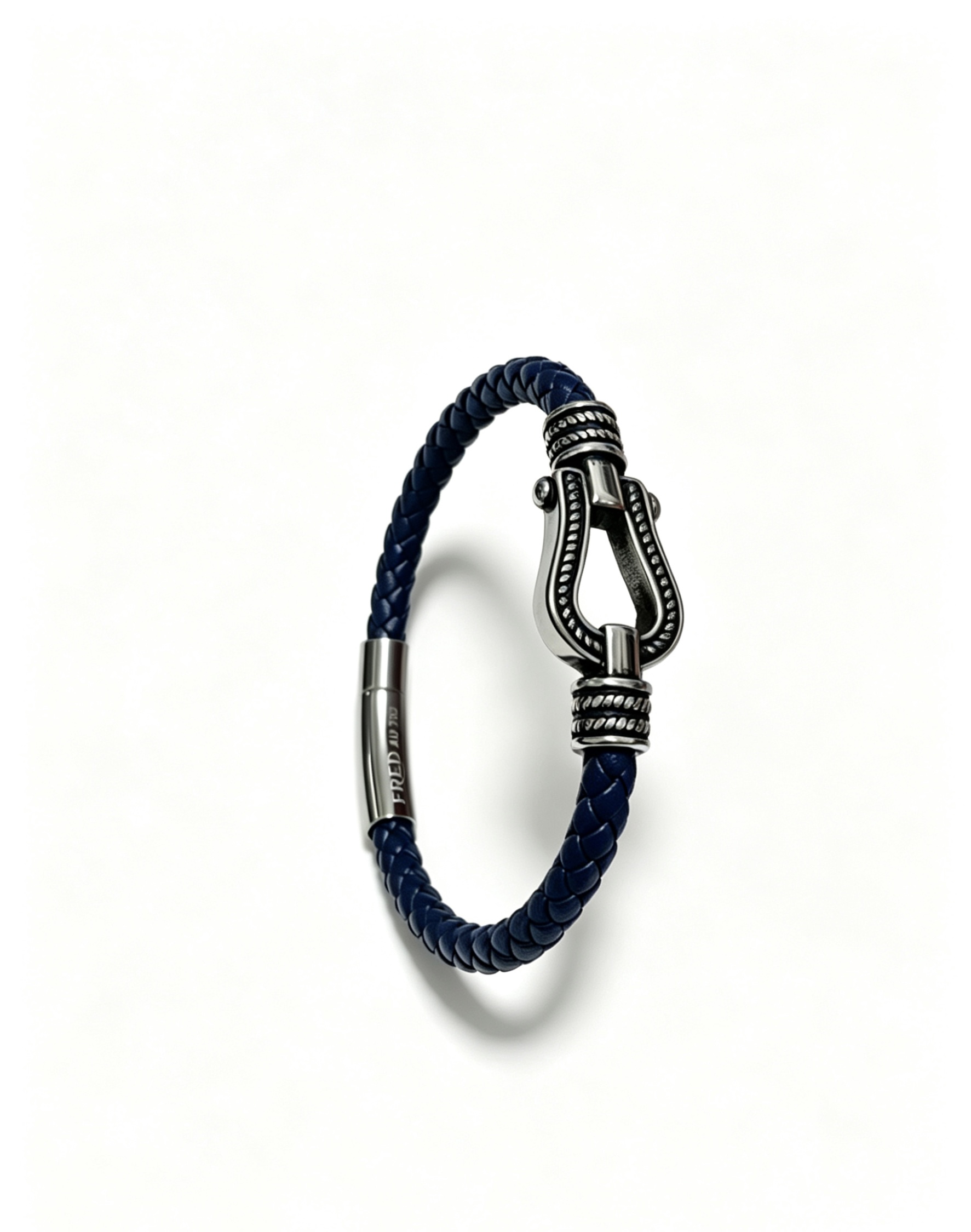 NO:863052,New product release hot Fred Feiden small horseshoe buckle unisex high-quality cowhide leather bracelet big brand fashion exquisite FORCE series bracelets high-end customization ~ electroplating 18k gold craftsmanship horseshoe buckle head bracelet bracelet!  The effect is very versatile. Internet celebrity. A must-have item for fashionistas. Couple style for men and women, boutique jewelry, bracelet, bracelet, cowhide.19860909新品发布火爆费雷德 Fred斐登小马蹄扣中性款高品质牛皮手链大牌 时尚 精致FORCE 系列手链高端定制～电镀18k金工艺 精工马蹄扣头手链手镯！上手效果非常百搭 网红达人 时尚一族必备单品 男女同款情侣款,饰品精品,bracelet,bracelet,cowhide,Jewelry