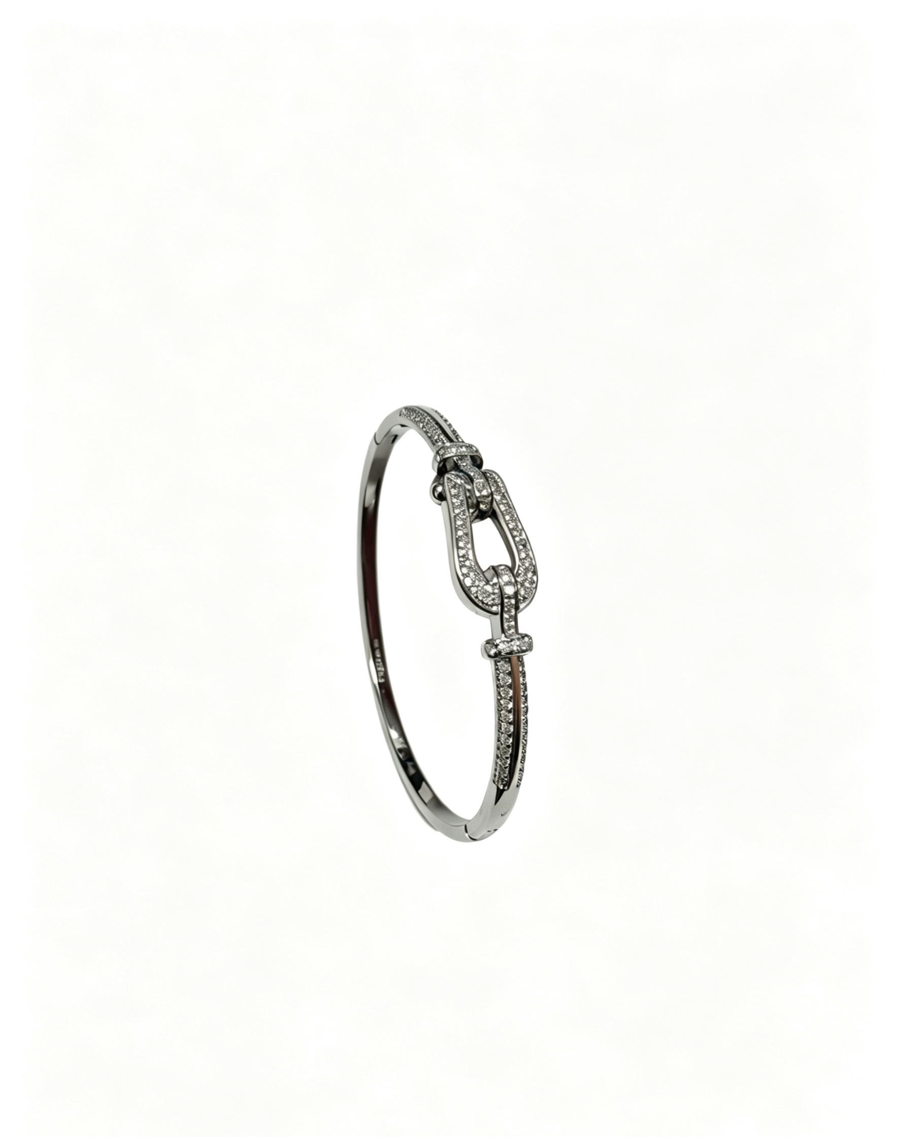 NO:863060,Hot new product release Fred Feiden unisex high-quality cowhide leather bracelet with diamond small horseshoe buckle big brand fashion exquisite FORCE series bracelets high-end customization ~ electroplating 18k gold craftsmanship horseshoe buckle head bracelet bracelet!  The effect is very versatile. Internet celebrity. A must-have item for fashionistas. Couple style for men and women, boutique jewelry, bracelet, bracelet, cowhide.19860909新品发布火爆费雷德 Fred斐登带钻小马蹄扣中性款高品质牛皮手链大牌 时尚 精致FORCE 系列手链高端定制～电镀18k金工艺 精工马蹄扣头手链手镯！上手效果非常百搭 网红达人 时尚一族必备单品 男女同款情侣款,饰品精品,bracelet,bracelet,cowhide,Jewelry
