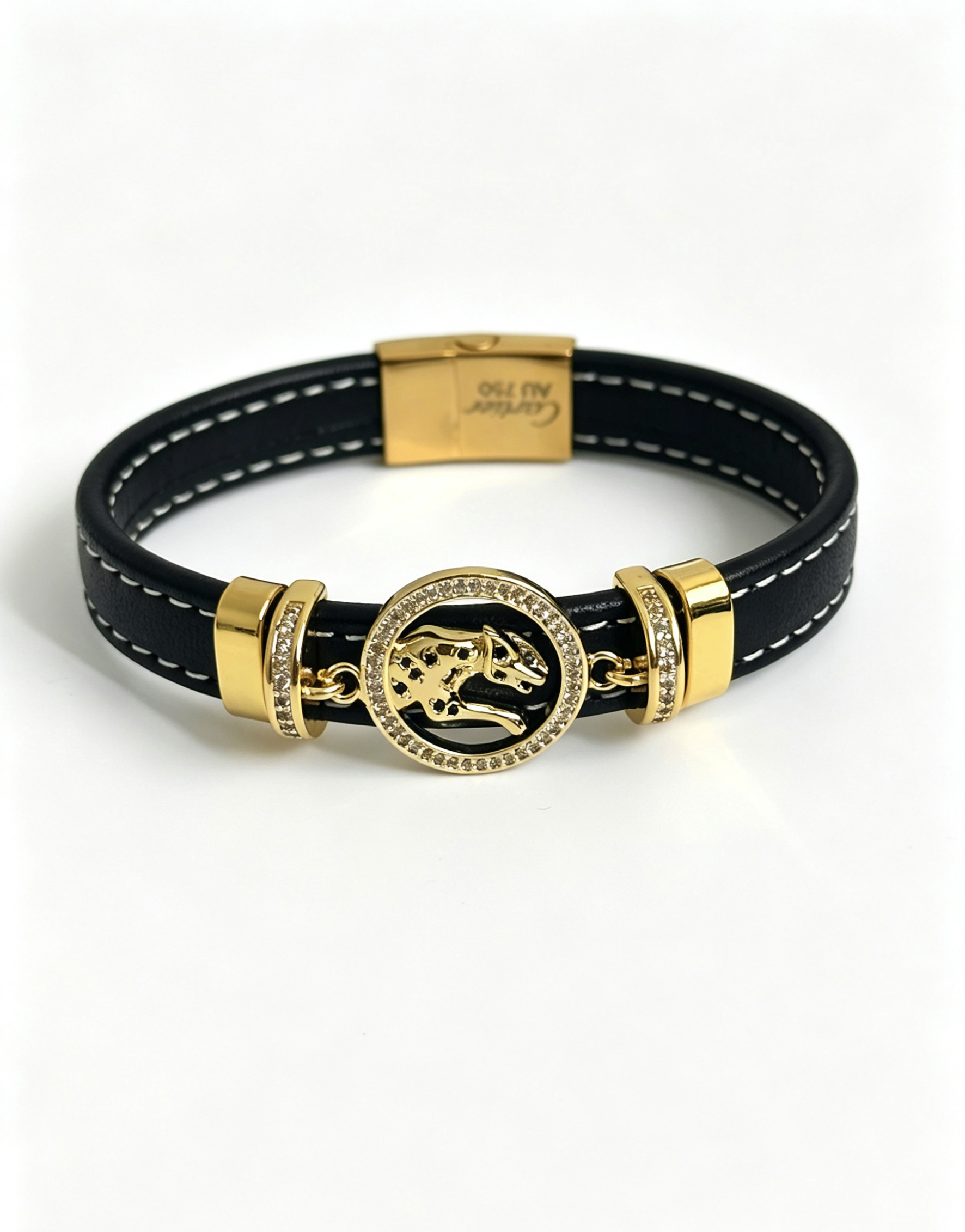 NO:863704,Cartier Bracelet Bracelet V gold cowhide material series is in perfect condition, with unparalleled details. The unique color is completely impeccable, and is decorated with a classic ring shape design. It is simple yet elegant and eye-catching. The pure handmade combination of V gold is more elegant and elegant. Same style for men and women. Cartier bracelet, jewelry boutique, cartier, bracelet, bracelet, cowhide19860909卡地亚手链手镯V金牛皮材质系列 品相完美,细节无敌,那种独特的色泽完全无可挑剔,再缀以经典指环外形设计,简约之余却又优雅夺目,V金纯手工的组合更显气色,上手雅致动人.男女同款 卡地亚手链,饰品精品,cartier,bracelet,bracelet,cowhide,Jewelry
