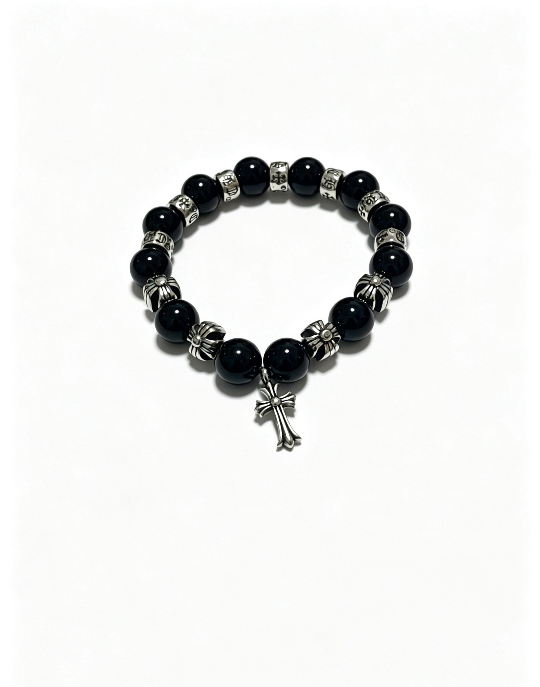 NO:879504,New [counter quality] Chrome Hearts multi-element retro cross agate bracelet, thick cross pendant, different pattern design styles with concave and convex shapes, showing a distinctive cross. The Scout flower is the symbol of Chrome Hearts, so it is more durable. Genuine pattern-printed Chrome Hearts distinguishes the ordinary light version in the market. Match the version and benchmark quality. Look at the printing details. The degree of retro gray oxidation. Seiko version!  !  !  Purely handmade, authentic molded fashion essentials, can be worn by both men and women, same style for couples, original official website, rock punk Thai silver style, retro elements, trendy and versatile, boutique jewelry, chrome hearts, chrome hearts, bracelets19860909新款【专柜品质】Chrome Hearts克罗心多元素复古十字架玛瑙手链 粗款十字架吊坠 凹凸造型不同的花纹设计风格 呈现出与众不同 十字架 童军花是克罗心的志 所以更经久不衰 正品打版Chrome Hearts克罗心 区别市场普通轻版 对版对标品质 看字印细节 复古做旧灰氧程度.精工版本！！！ 纯手工打造 正品开模潮流时尚必备 男女均可佩戴 情侣同款 官网原版 摇滚朋克泰银风格 复古元素 潮流百搭,饰品精品,chrome hearts,chrome hearts,bracelet,Jewelry