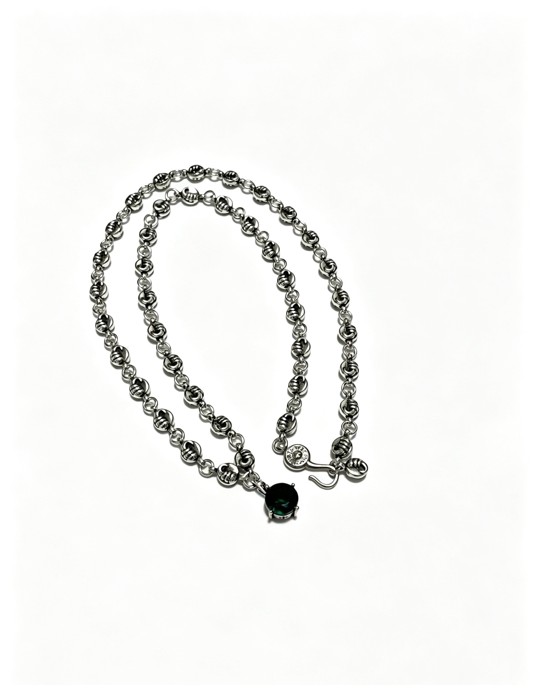 NO:879476,New [counter quality] Chrome Hearts multi-element retro cross necklace, thick cross pendant, different pattern design styles with concave and convex shapes, showing a distinctive cross. The Scout flower is the symbol of Chrome Hearts, so it is more durable. Genuine pattern-printed Chrome Hearts distinguishes the ordinary light version in the market. Match the version and standard quality. Look at the printing details. The degree of retro ash oxidation. Seiko version!  !  !  Purely handmade, authentic molded fashion essentials, can be worn by both men and women, same style for couples, original official website, rock punk Thai silver style, retro elements, trendy and versatile, boutique jewelry, chrome hearts, chrome hearts, necklace19860909新款【专柜品质】Chrome Hearts克罗心多元素复古十字架项链 粗款十字架吊坠 凹凸造型不同的花纹设计风格 呈现出与众不同 十字架 童军花是克罗心的志 所以更经久不衰 正品打版Chrome Hearts克罗心 区别市场普通轻版 对版对标品质 看字印细节 复古做旧灰氧程度.精工版本！！！ 纯手工打造 正品开模潮流时尚必备 男女均可佩戴 情侣同款 官网原版 摇滚朋克泰银风格 复古元素 潮流百搭,饰品精品,chrome hearts,chrome hearts,necklace,Jewelry