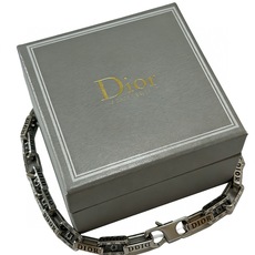 DIOR新款。高品质迪奥手链原单货专柜新款开模复古潮流时尚必备 男女均可佩戴 情侣款同款 摇滚朋克泰银风 DIOR新款。高品质迪奥手链原单货专柜新款开模复古潮流时尚必备 男女均可佩戴 情侣款同款 摇滚朋克泰银风