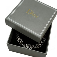 DIOR新款。高品质迪奥手链原单货专柜新款开模复古潮流时尚必备 男女均可佩戴 情侣款同款 摇滚朋克泰银风 DIOR新款。高品质迪奥手链原单货专柜新款开模复古潮流时尚必备 男女均可佩戴 情侣款同款 摇滚朋克泰银风