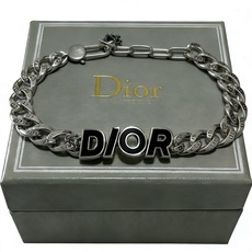 DIOR新款。高品质迪奥手链原单货专柜新款开模复古潮流时尚必备 男女均可佩戴 情侣款同款 摇滚朋克泰银风 DIOR新款。高品质迪奥手链原单货专柜新款开模复古潮流时尚必备 男女均可佩戴 情侣款同款 摇滚朋克泰银风