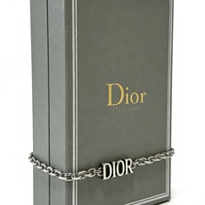 DIOR新款。高品质迪奥手链原单货专柜新款开模复古潮流时尚必备 男女均可佩戴 情侣款同款 摇滚朋克泰银风 DIOR新款。高品质迪奥手链原单货专柜新款开模复古潮流时尚必备 男女均可佩戴 情侣款同款 摇滚朋克泰银风