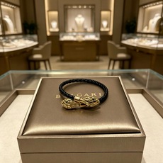 高品质宝格丽牛皮手绳手链💍原单货专柜新款开模复古潮流时尚必备 男女均可佩戴 情侣款同款 摇滚朋克泰银风格 高品质宝格丽牛皮手绳手链💍原单货专柜新款开模复古潮流时尚必备 男女均可佩戴 情侣款同款 摇滚朋克泰银风格