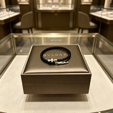 高品质宝格丽牛皮手绳手链💍原单货专柜新款开模复古潮流时尚必备 男女均可佩戴 情侣款同款 摇滚朋克泰银风格 高品质宝格丽牛皮手绳手链💍原单货专柜新款开模复古潮流时尚必备 男女均可佩戴 情侣款同款 摇滚朋克泰银风格