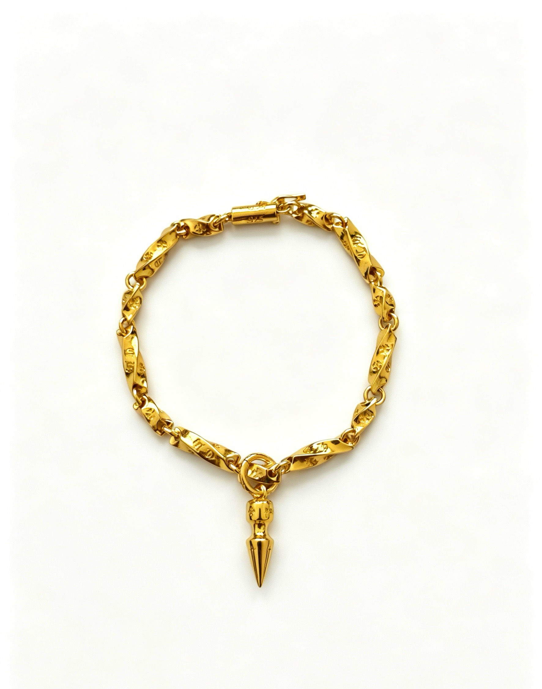 NO:896136,New [counter quality] Chrome Hearts Classic Retro Cross Flower Glossy Cuban Bracelet, the original concave and convex shapes have different pattern design styles, showing a distinctive cross. The Scout flower is the symbol of Chrome Hearts, so it is more durable. Genuine pattern-printed Chrome Hearts distinguishes the ordinary light version in the market. Match the version and standard quality. Look at the printing details. The degree of retro ash oxidation. Seiko version!  !  !  Purely handmade, authentic mold opening, trendy and fashionable must-have, can be worn by both men and women, the same style for couples, official website original version, rock punk Thai silver style, retro elements, trendy and versatile (code number 18, 20, 22 can be changed in size), fine jewelry, chrome hearts, chrome hearts, bracelets19860909新款【专柜品质】Chrome Hearts克罗心经典复古十字花光面古巴手链,原图凹凸造型不同的花纹设计风格 呈现出与众不同 十字架 童军花是克罗心的志 所以更经久不衰 正品打版Chrome Hearts克罗心 区别市场普通轻版 对版对标品质 看字印细节 复古做旧灰氧程度.精工版本！！！ 纯手工打造 正品开模 潮流时尚必备 男女均可佩戴 情侣同款 官网原版 摇滚朋克泰银风格 复古元素 潮流百搭（码数18 20 22可改尺寸）,饰品精品,chrome hearts,chrome hearts,bracelet,Jewelry