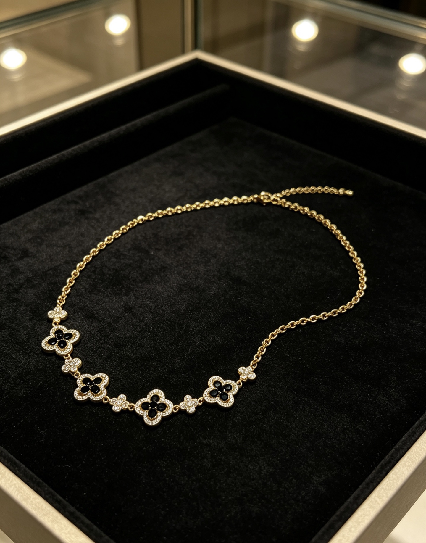 Van Cleef & Arpels Haute Couture Haute Joaillerie Fine Jewelry Earrings
