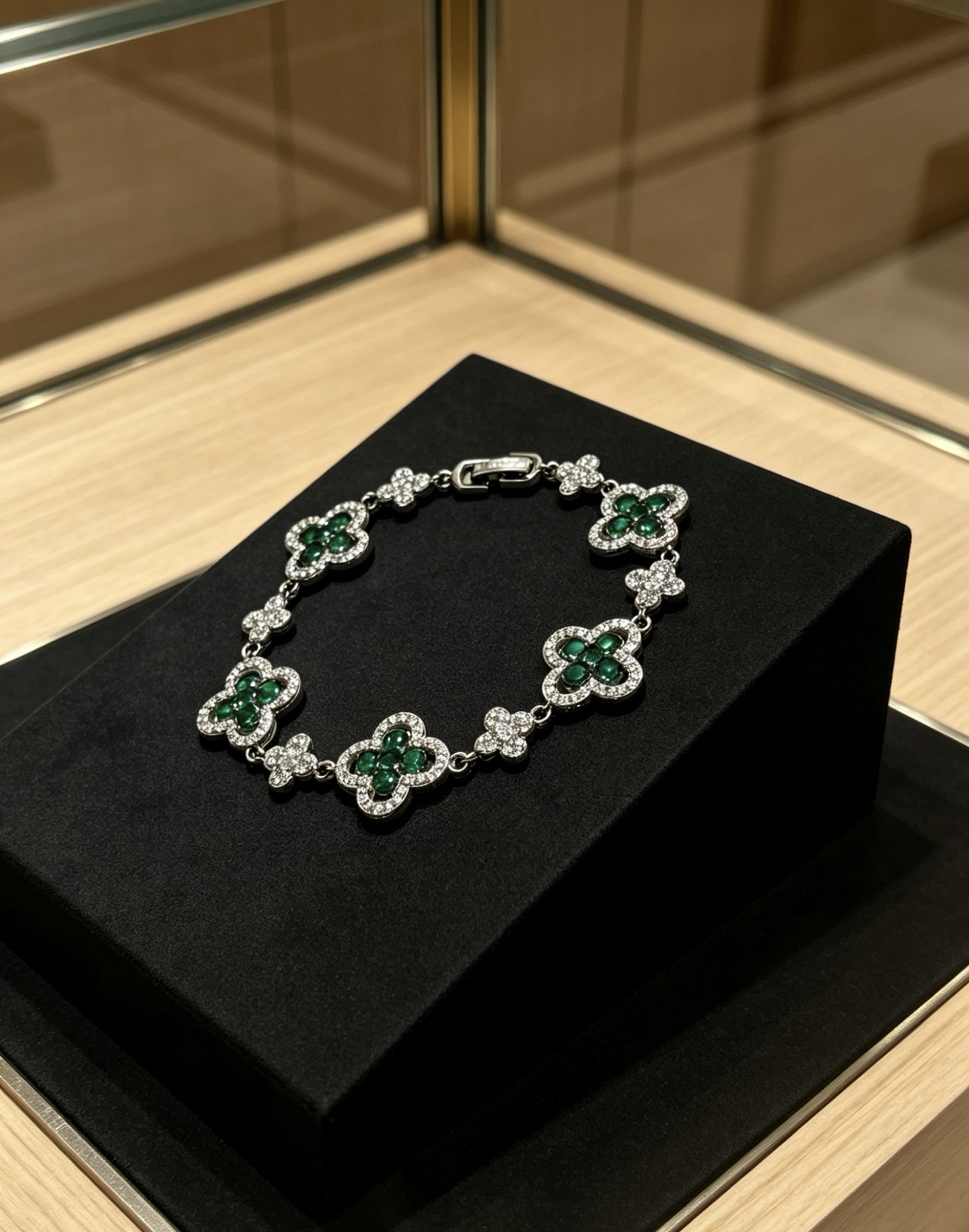 Van Cleef & Arpels Haute Couture Haute Joaillerie Fine Jewelry Earrings 5