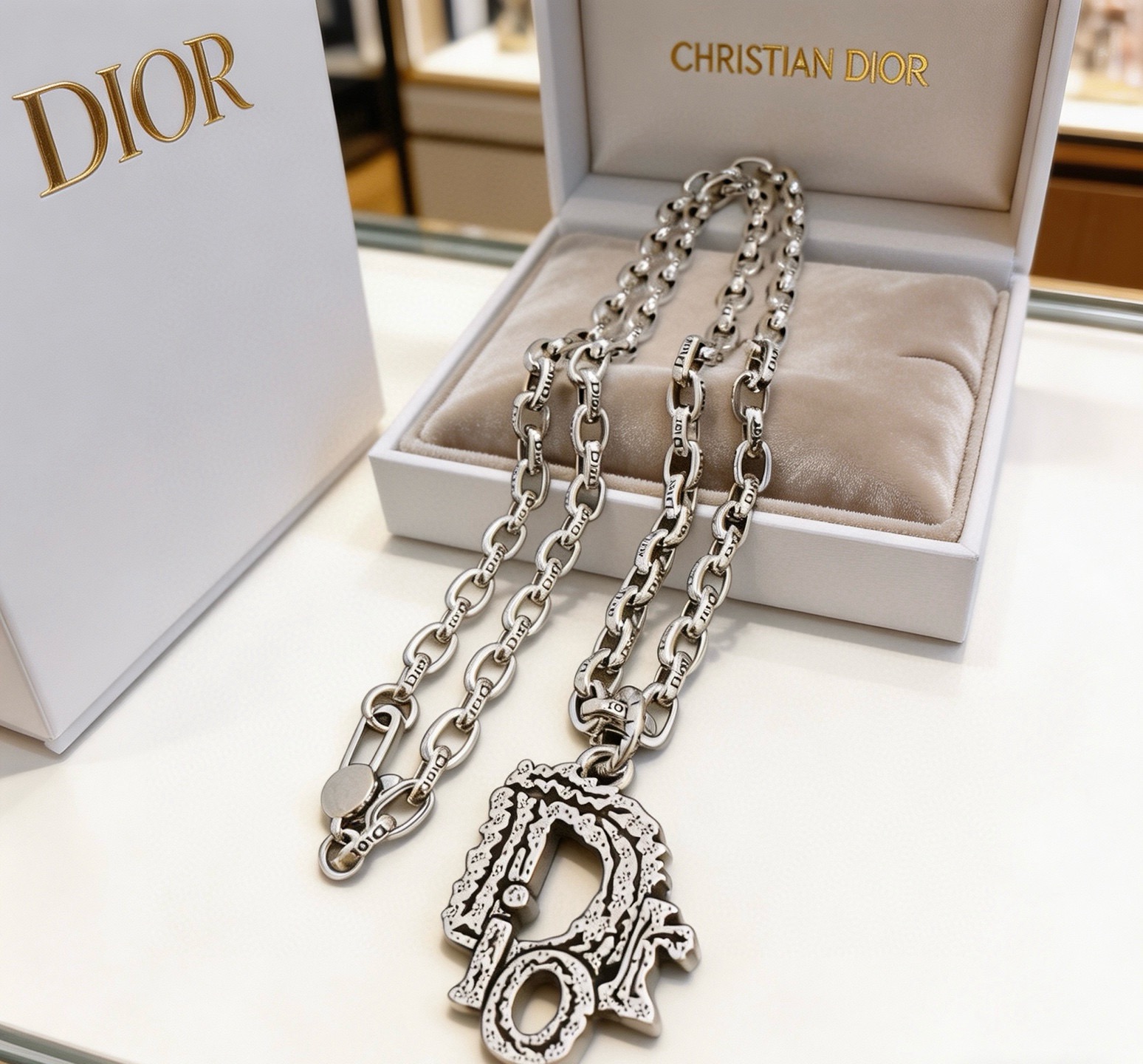 Dior Haute Joaillerie Fine Jewelry Earrings Necklace Ring Ref 5