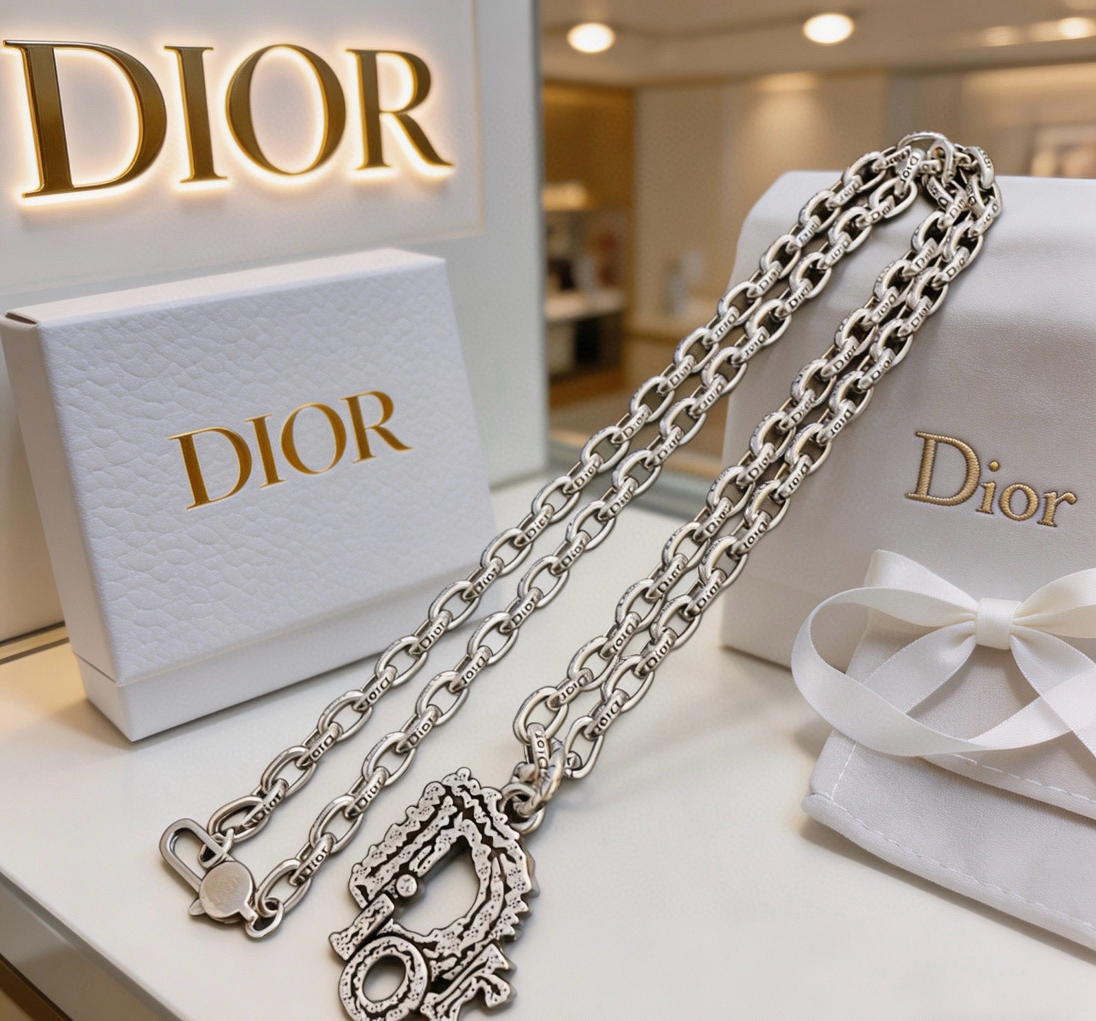 Dior Haute Joaillerie Fine Jewelry Earrings Necklace Ring Ref 3